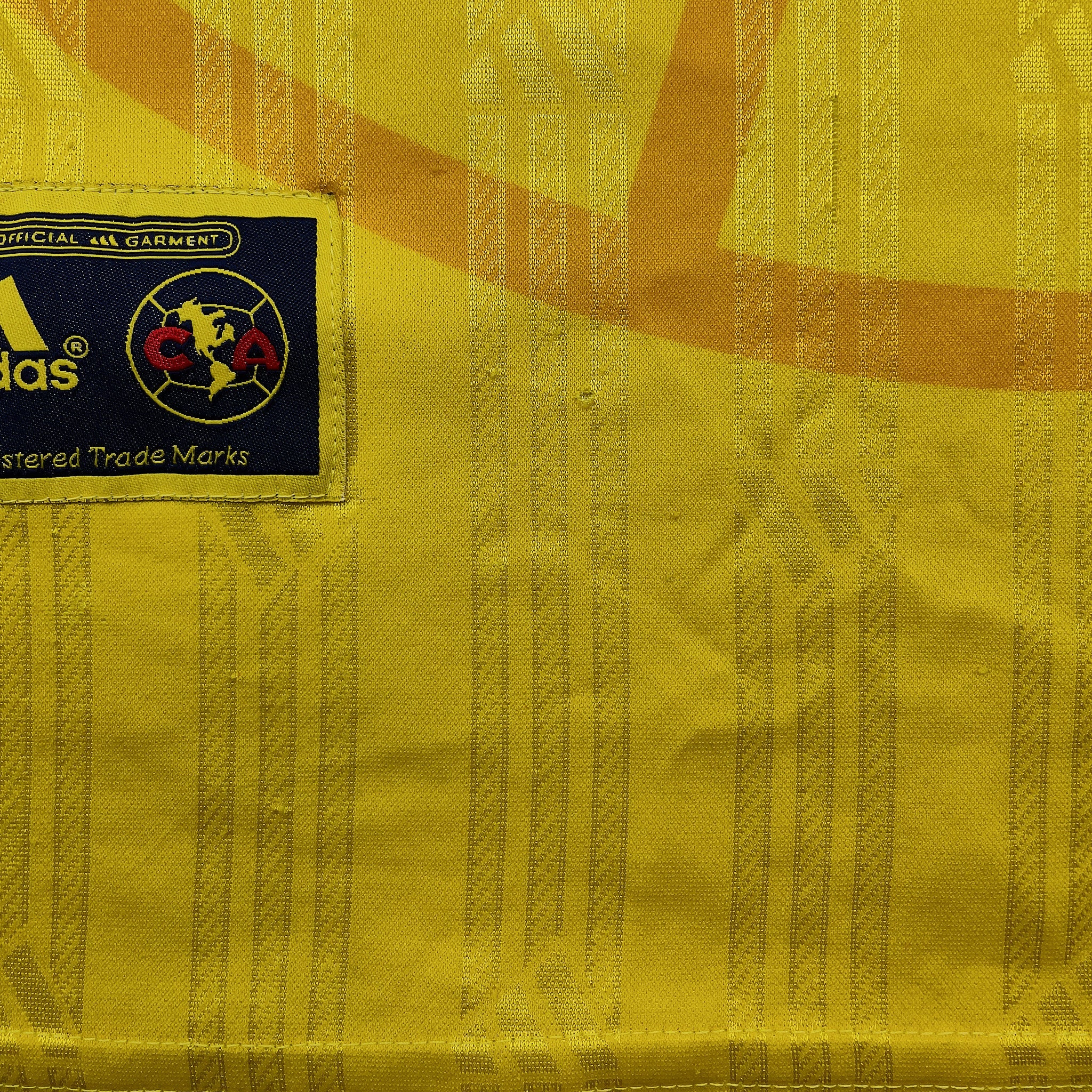 Buy 1996/98 Club America Home Shirt (L) Adidas ~ Free worldwide shipping available ~ Authentic Vintage Football Shirts from Cult Kits