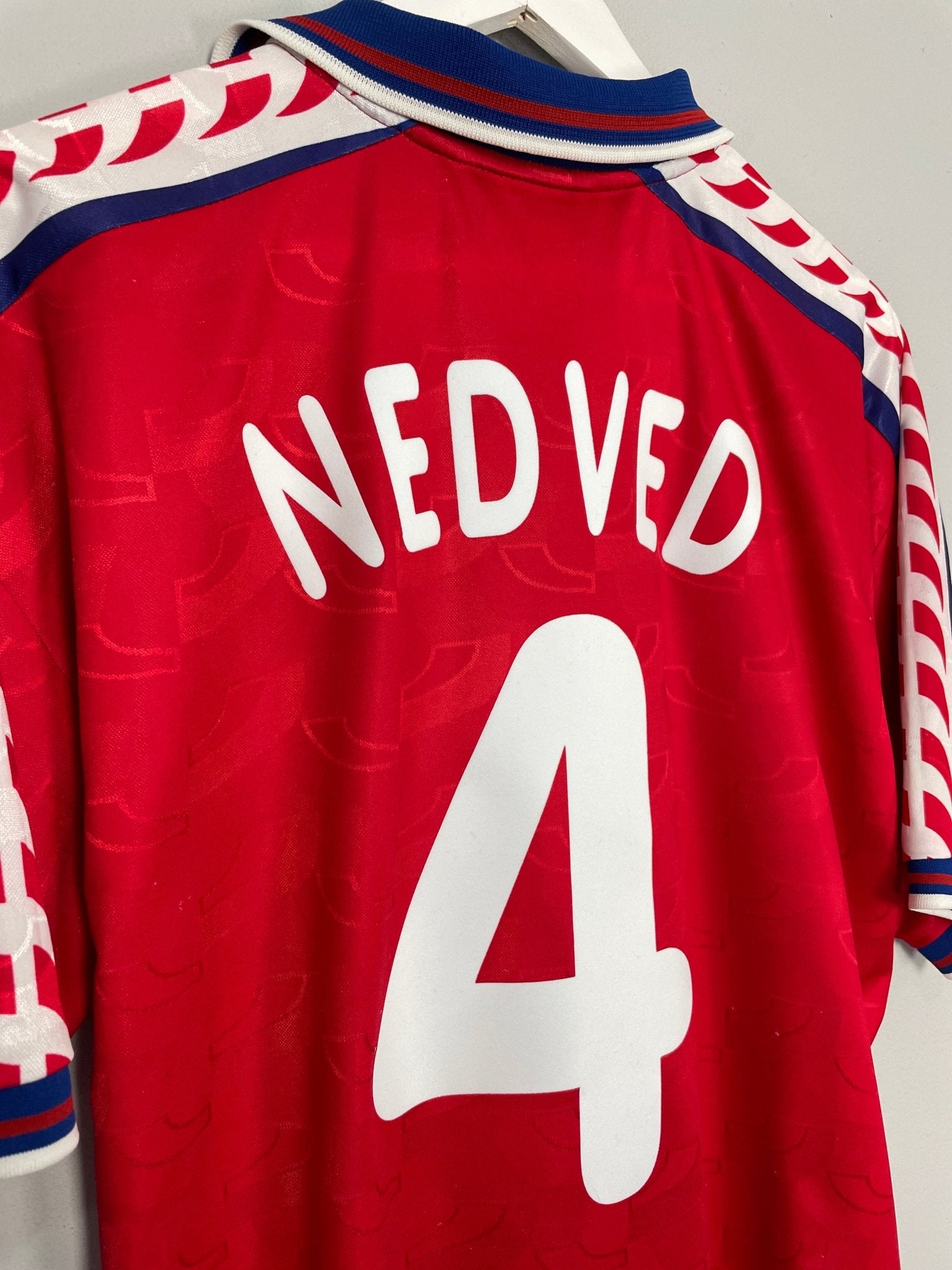 Shop 1996/98 CZECH REPUBLIC NEDVED #4 HOME SHIRT (L) PUMA, classic football shirts, vintage football shirts & retro soccer jerseys at Cult Kits