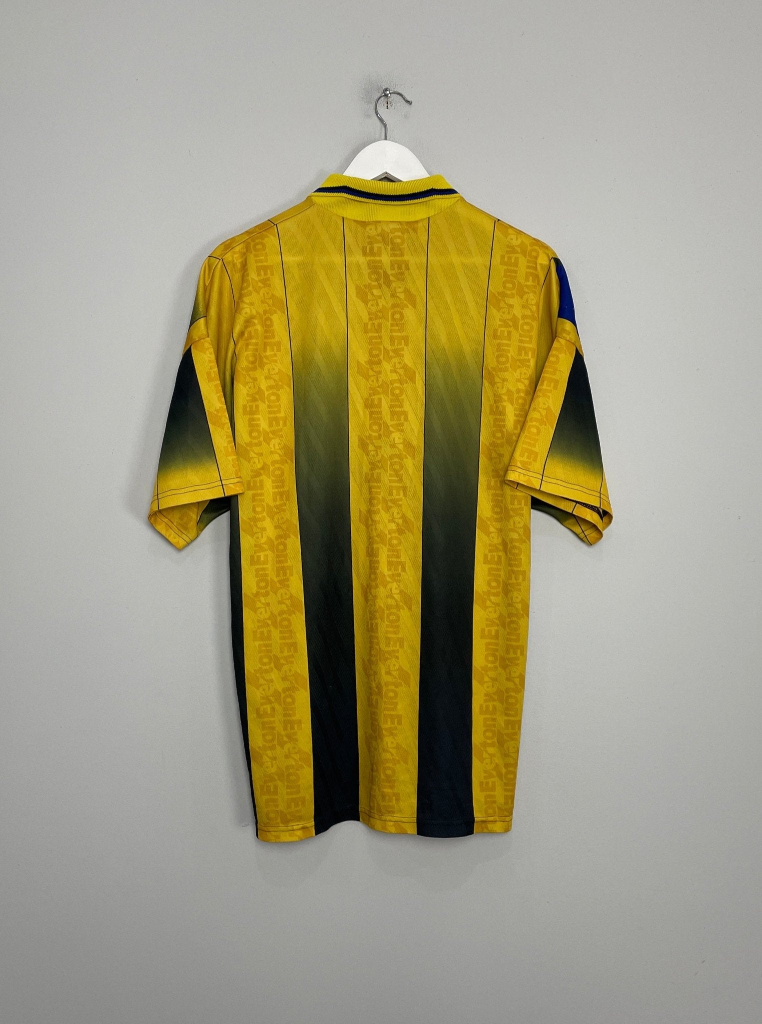 Shop 1996/98 EVERTON AWAY SHIRT (XL) UMBRO, classic football shirts, vintage football shirts & retro soccer jerseys at Cult Kits
