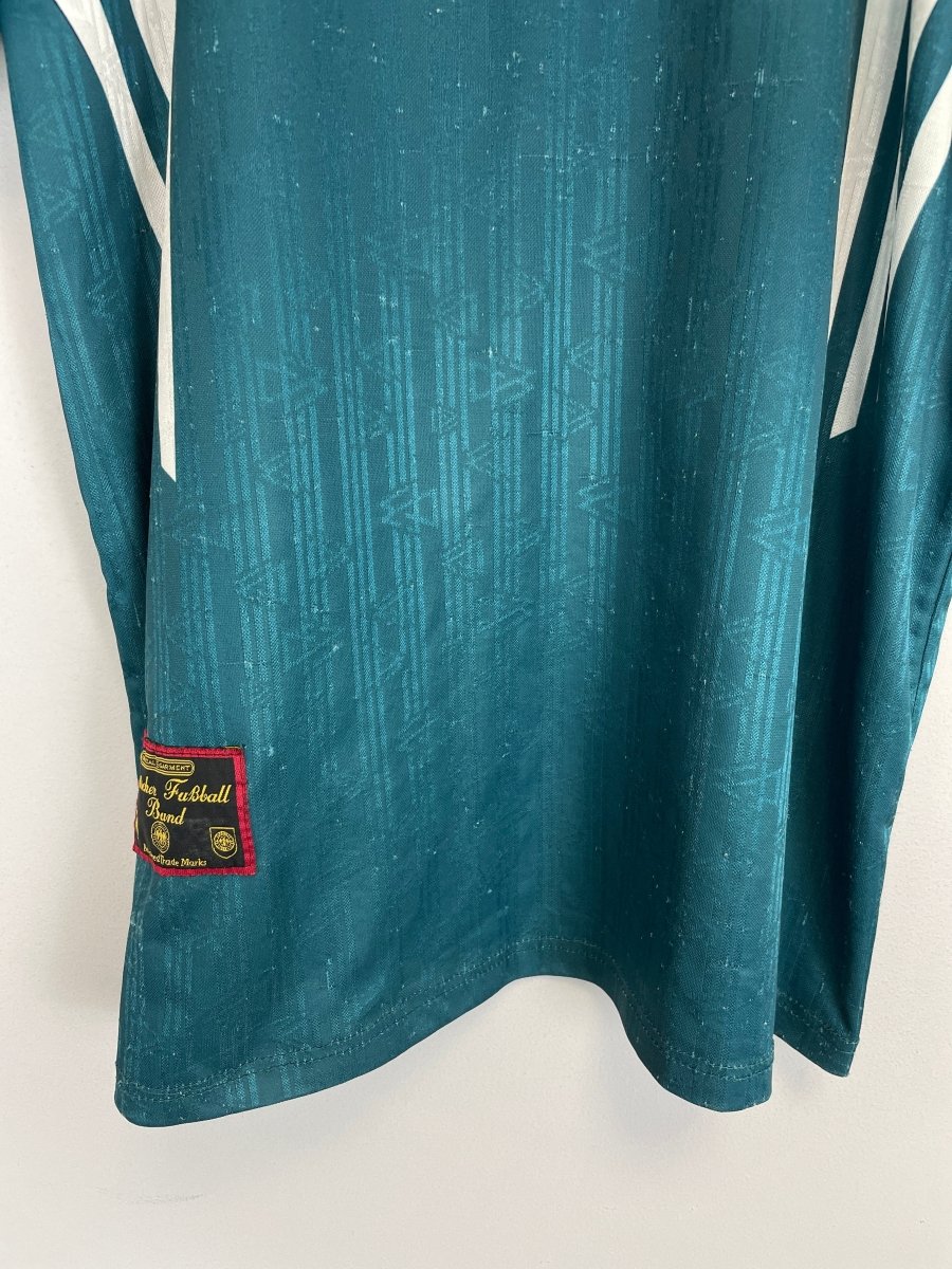 1996/98 GERMANY KLINSMANN 18 AWAY SHIRT (L) ADIDAS - Cult Kits - Large - Buy Vintage Football Shirts, Authentic Retro Football Shirts For Sale, Classic Football Shirts & Soccer Jersey
