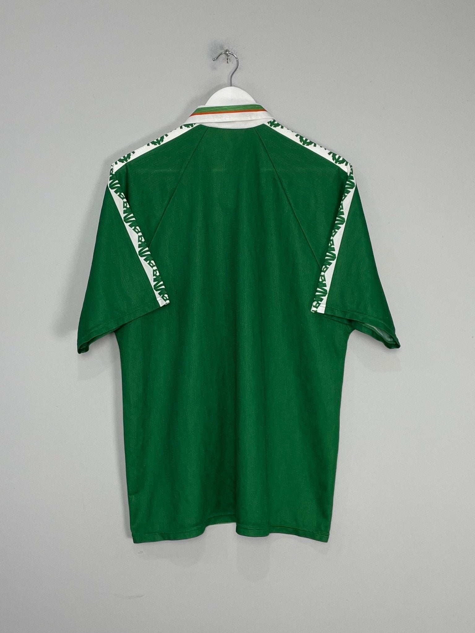 Shop 1996/98 IRELAND HOME SHIRT (XL) UMBRO, classic football shirts, vintage football shirts & retro soccer jerseys at Cult Kits