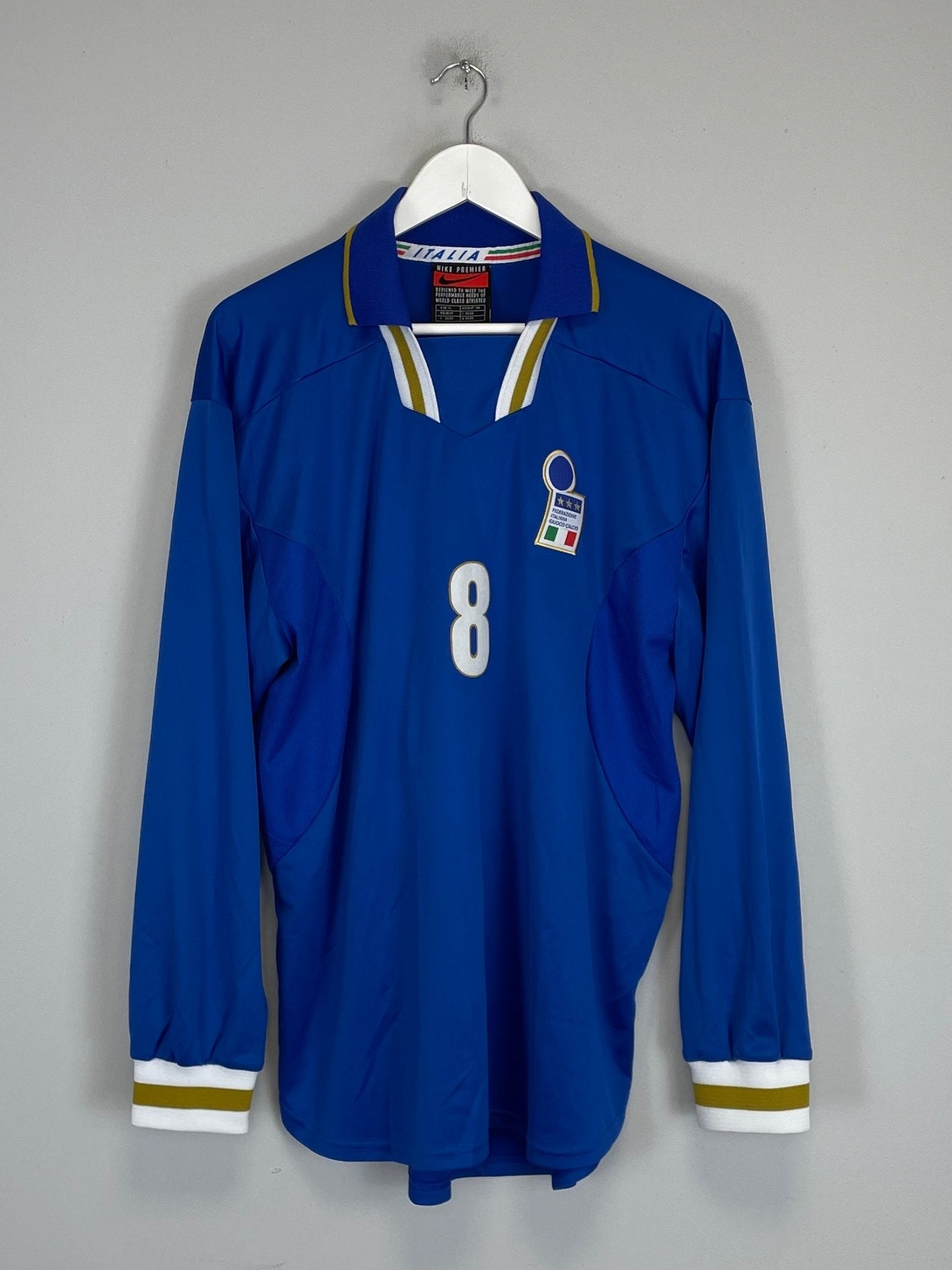 Shop 1996/98 ITALY #8 *PLAYER ISSUE* L/S HOME SHIRT (XL) NIKE, classic football shirts, vintage football shirts & retro soccer jerseys at Cult Kits