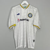 Shop 1996/98 LEEDS UNITED HOME SHIRT (XL) PUMA, classic football shirts, vintage football shirts & retro soccer jerseys at Cult Kits