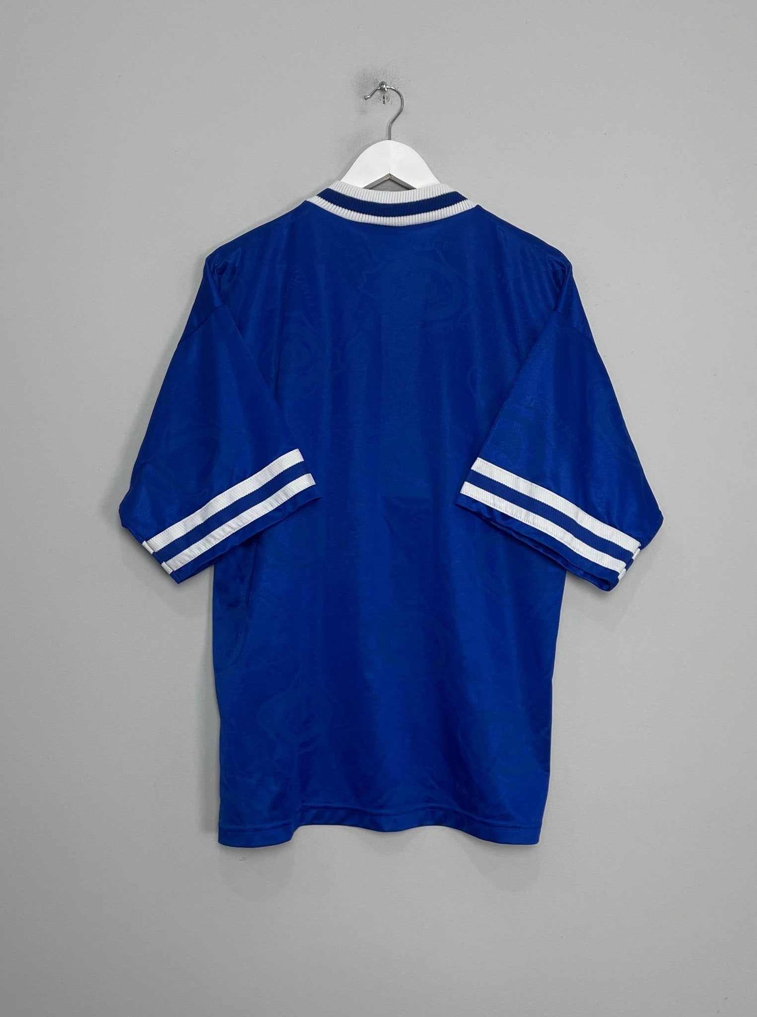 Shop 1996/98 LEICESTER CITY HOME SHIRT (L) FOX LEISURE, classic football shirts, vintage football shirts & retro soccer jerseys at Cult Kits