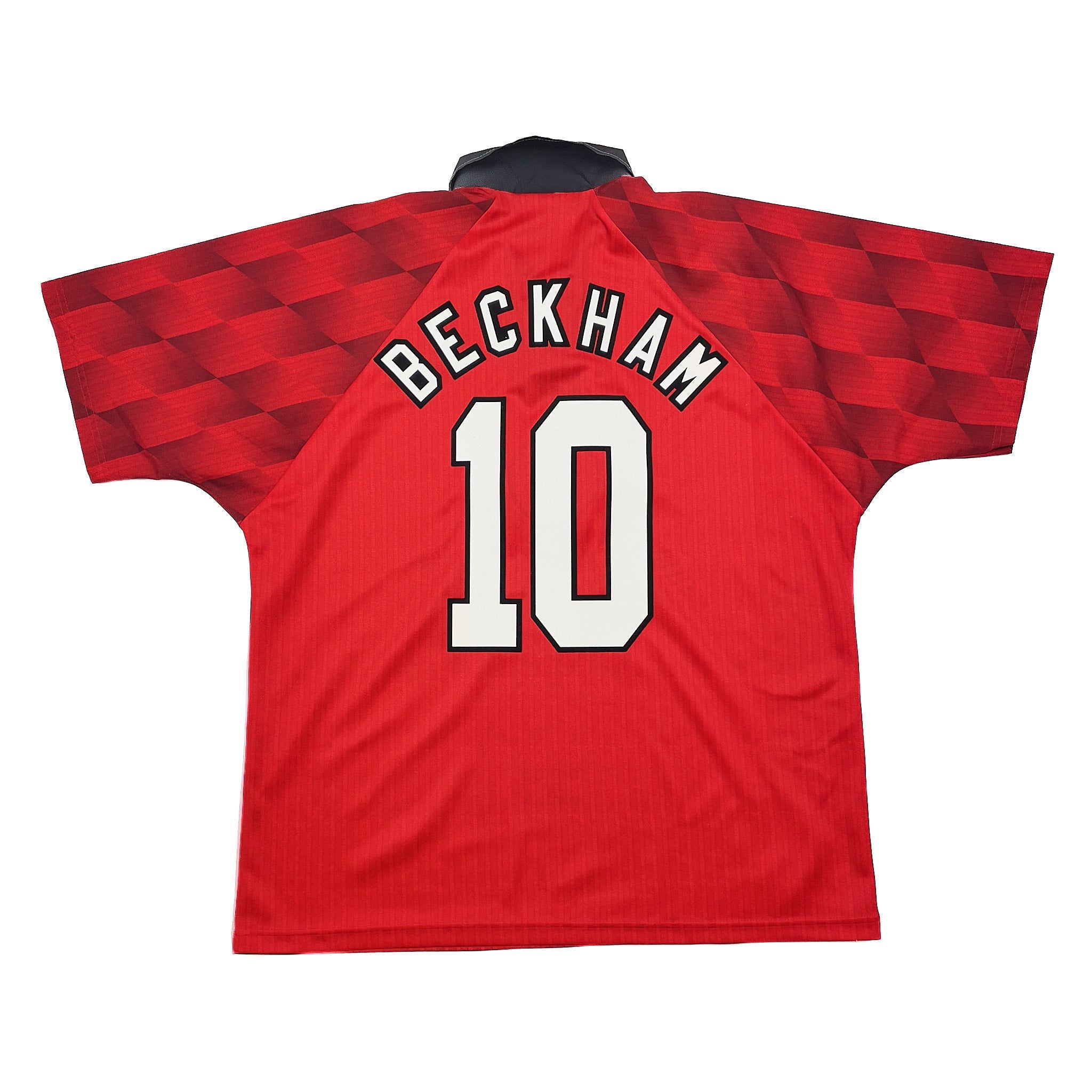 Buy 1996/98 Manchester United Beckham 10 Home Shirt (L) Umbro ~ Free worldwide shipping available ~ Authentic Vintage Football Shirts from Cult Kits
