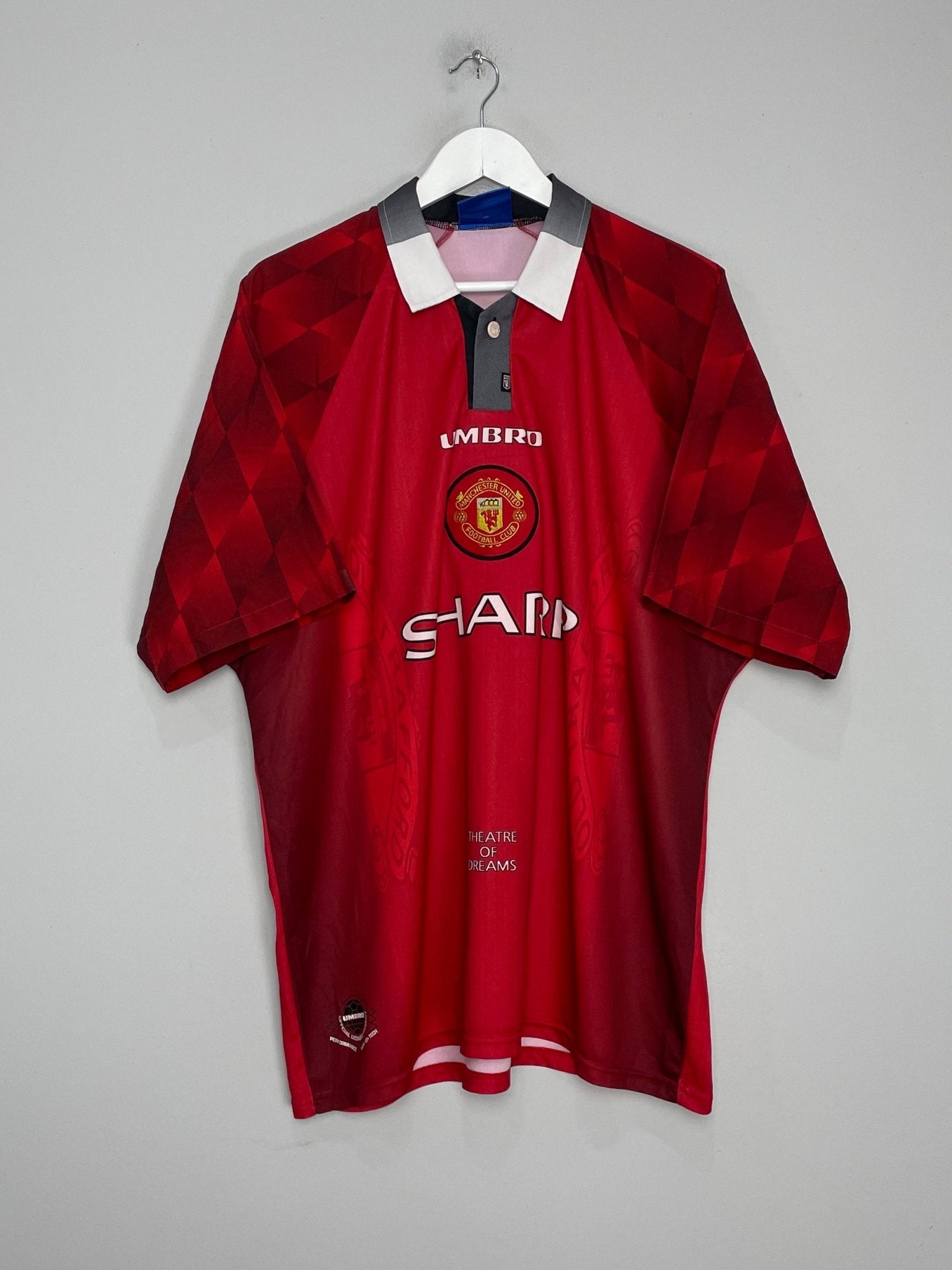 Shop 1996/98 MANCHESTER UNITED BECKHAM #10 HOME SHIRT (XXL) UMBRO, classic football shirts, vintage football shirts & retro soccer jerseys at Cult Kits