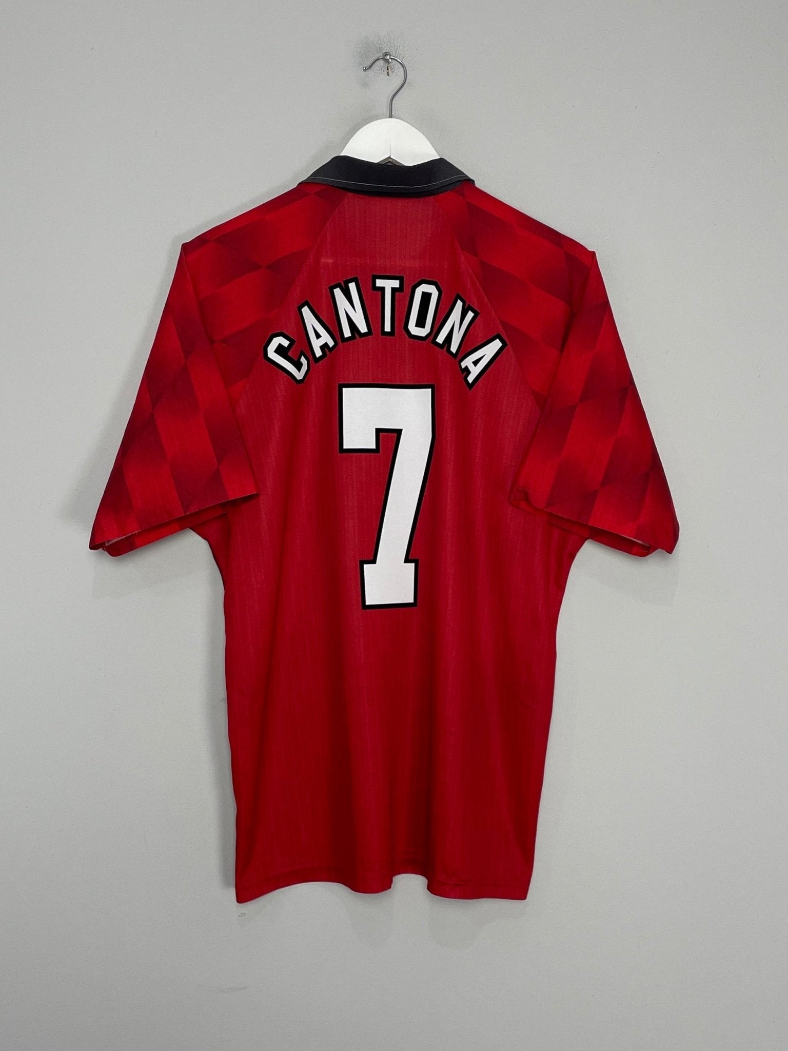 Shop 1996/98 MANCHESTER UNITED CANTONA #7 HOME SHIRT (L) UMBRO, classic football shirts, vintage football shirts & retro soccer jerseys at Cult Kits