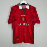 Shop 1996/98 MANCHESTER UNITED CANTONA #7 HOME SHIRT (M) UMBRO, classic football shirts, vintage football shirts & retro soccer jerseys at Cult Kits