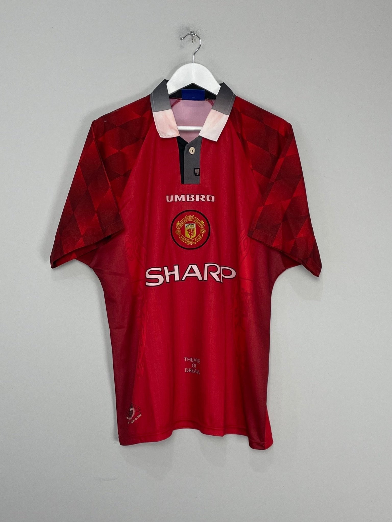 Shop 1996/98 MANCHESTER UNITED HOME SHIRT (L) UMBRO, classic football shirts, vintage football shirts & retro soccer jerseys at Cult Kits