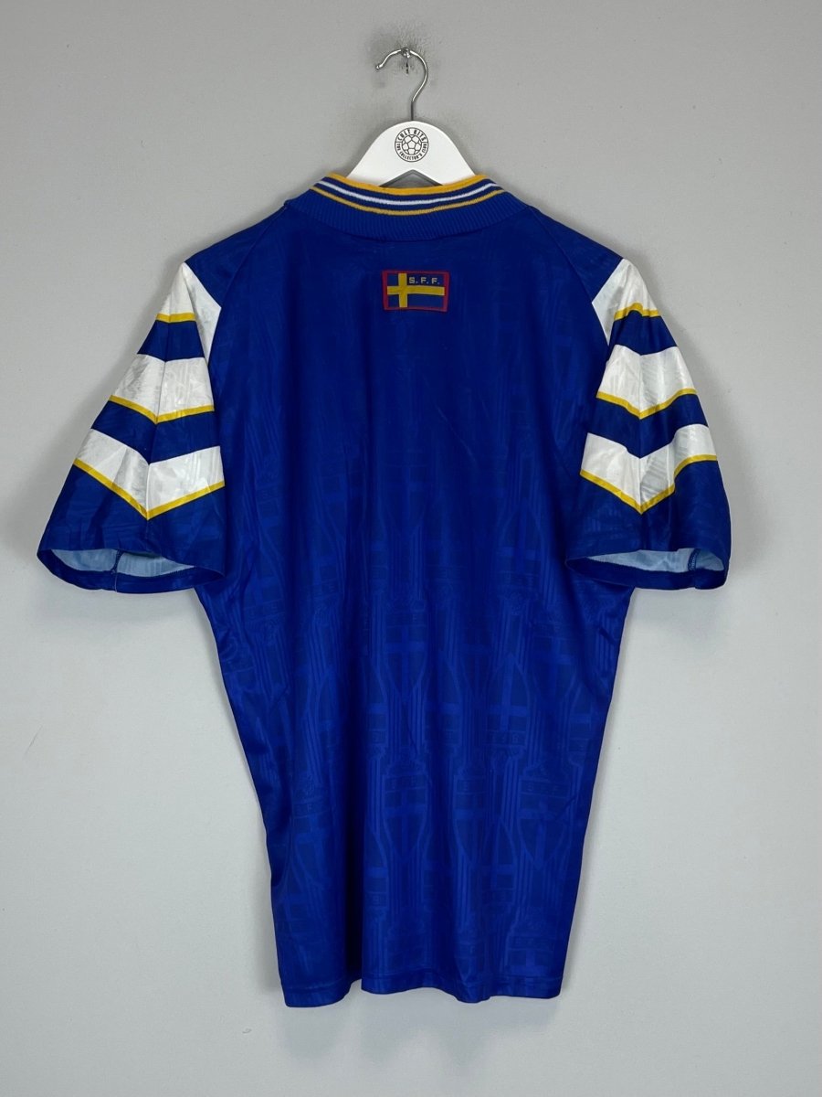 1996/98 SWEDEN AWAY SHIRT (M) ADIDAS - Cult Kits - Medium - Buy Vintage Football Shirts, Authentic Retro Football Shirts For Sale, Classic Football Shirts & Soccer Jersey