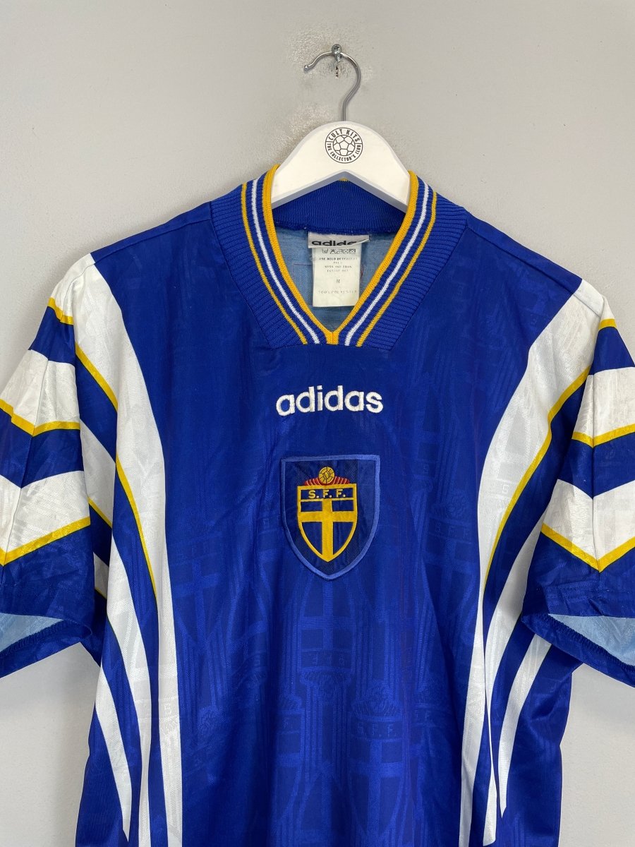 1996/98 SWEDEN AWAY SHIRT (M) ADIDAS - Cult Kits - Medium - Buy Vintage Football Shirts, Authentic Retro Football Shirts For Sale, Classic Football Shirts & Soccer Jersey