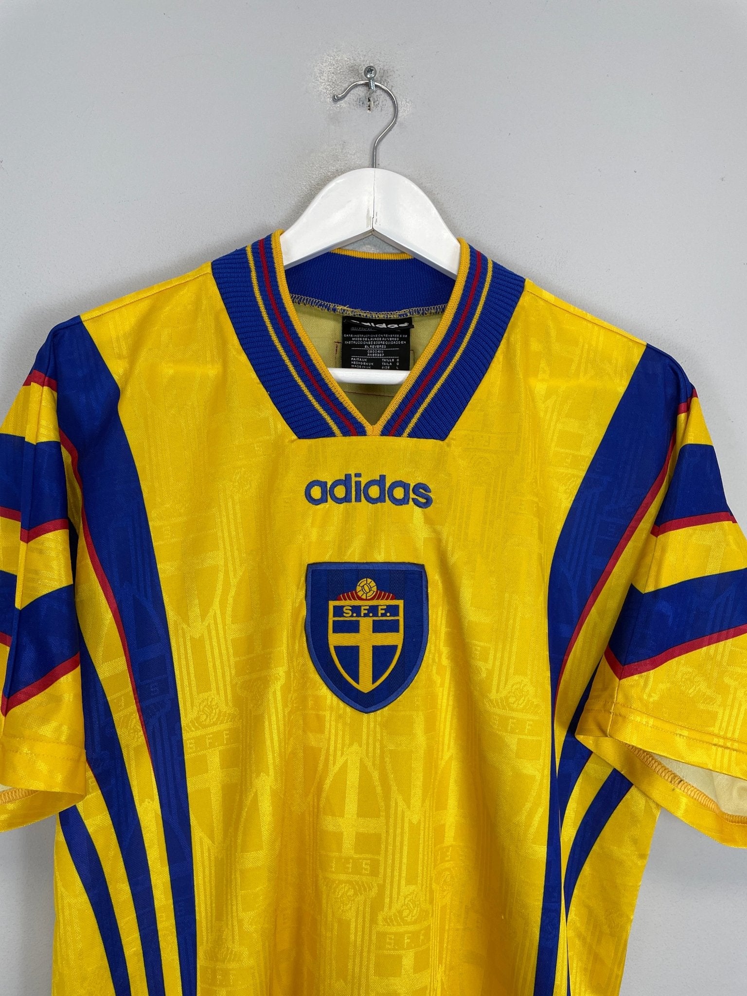Shop 1996/98 SWEDEN HOME SHIRT (L) ADIDAS, classic football shirts, vintage football shirts & retro soccer jerseys at Cult Kits