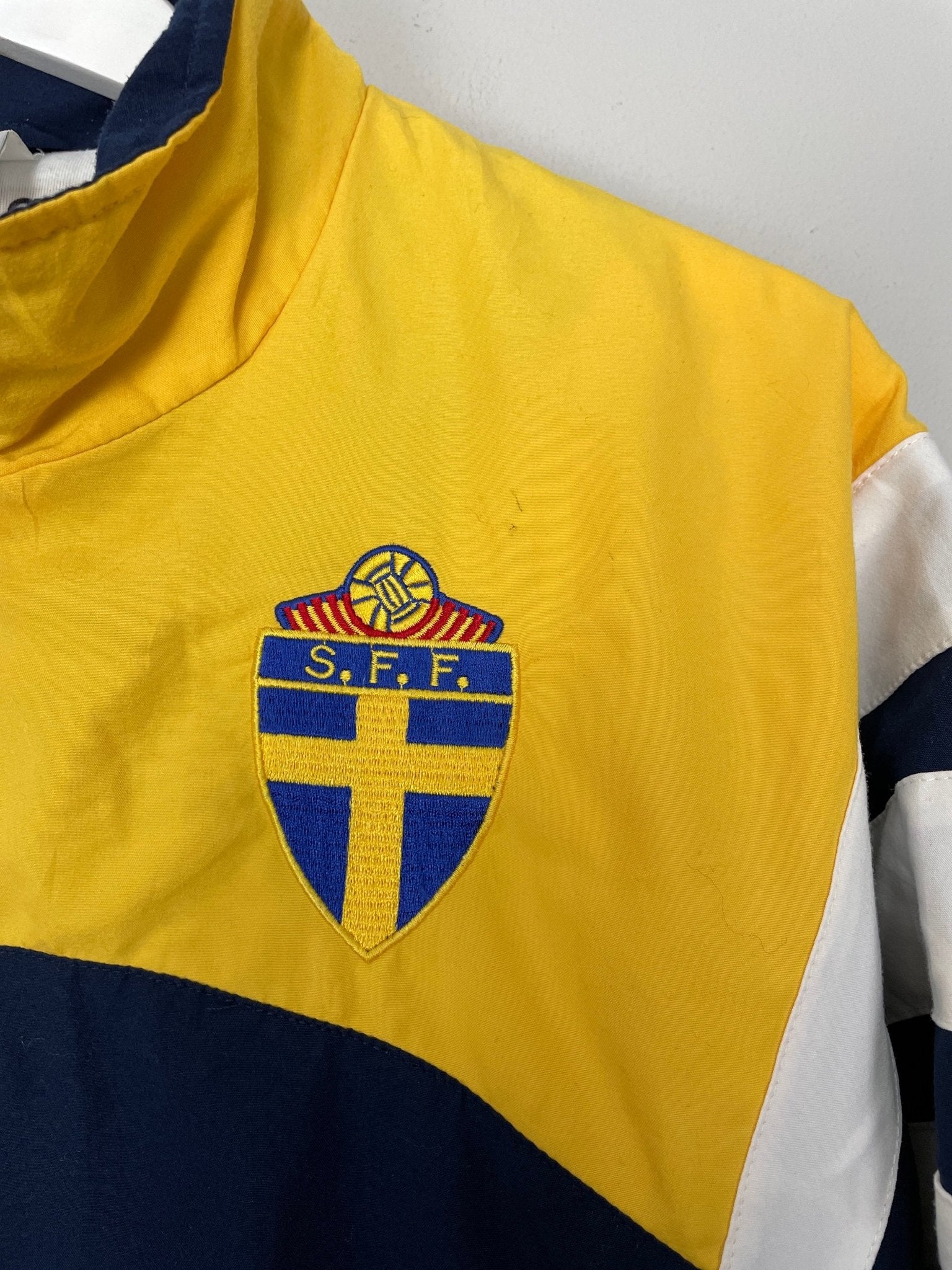 Shop 1996/98 SWEDEN TRACK JACKET (M) ADIDAS, classic football shirts, vintage football shirts & retro soccer jerseys at Cult Kits
