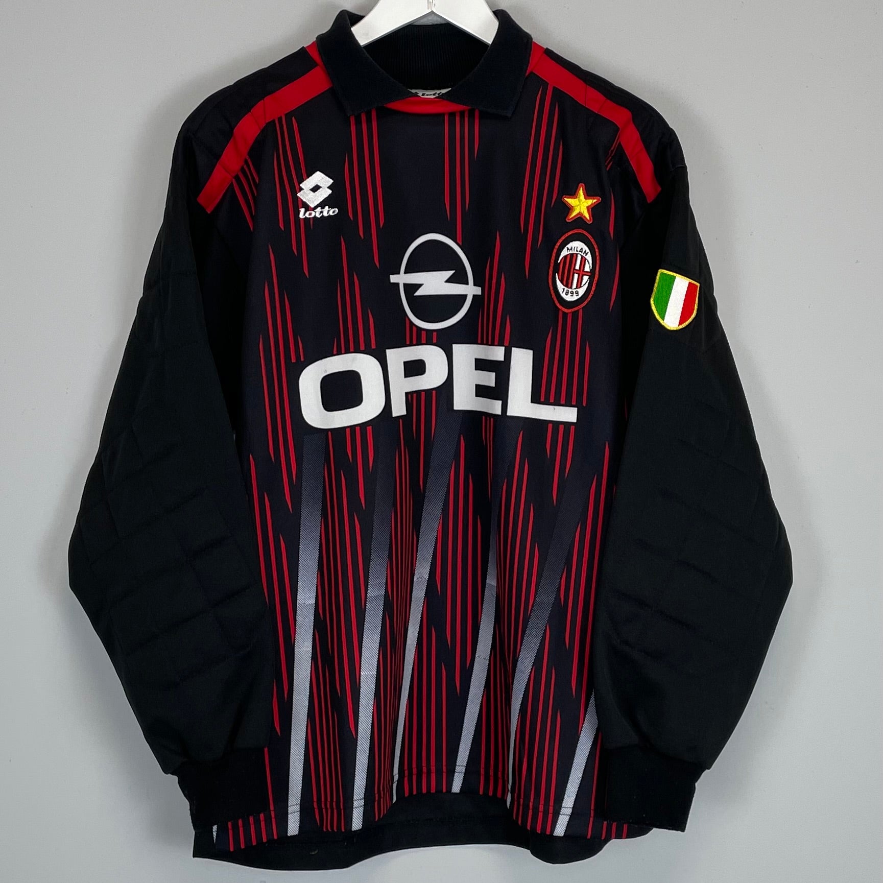 Shop 1996/97 AC MILAN GK SHIRT (XL) LOTTO, classic football shirts, vintage football shirts & retro soccer jerseys at Cult Kits
