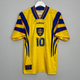 Shop 1997 SWEDEN DAHLIN #10 HOME SHIRT (M) ADIDAS, classic football shirts, vintage football shirts & retro soccer jerseys at Cult Kits