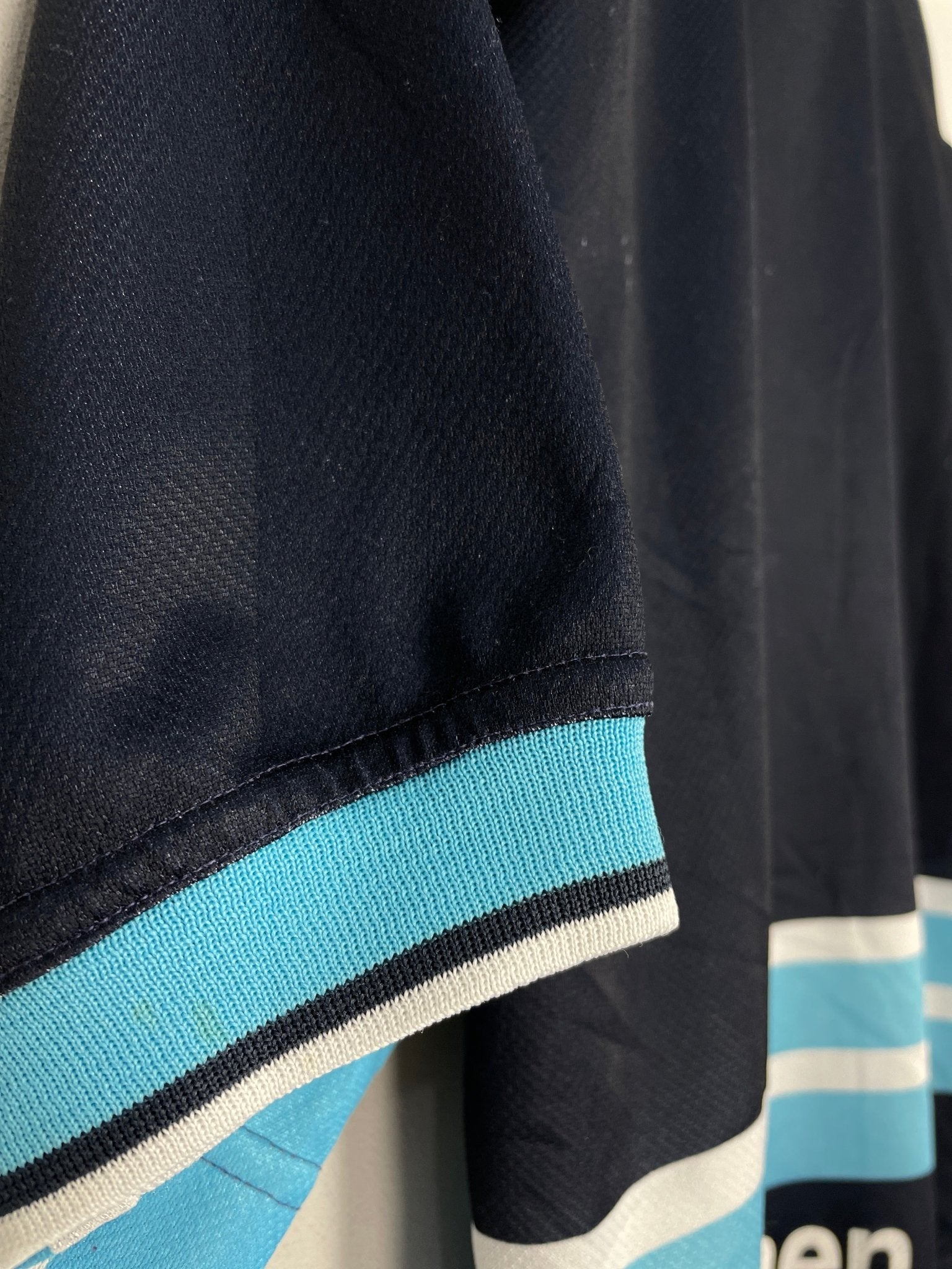 Shop 1997/98 1860 MUNICH AWAY SHIRT (M) NIKE, classic football shirts, vintage football shirts & retro soccer jerseys at Cult Kits