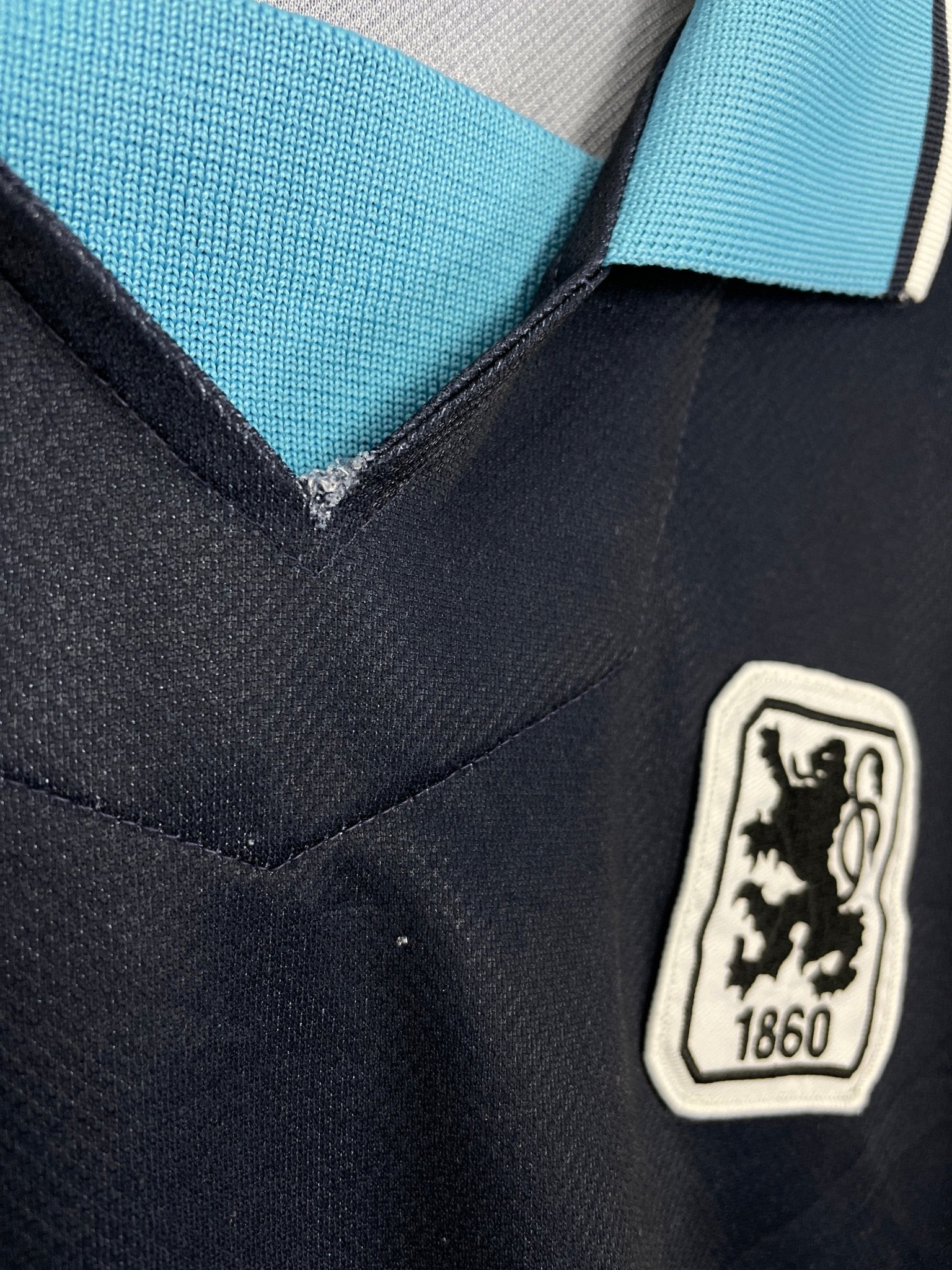 Shop 1997/98 1860 MUNICH AWAY SHIRT (M) NIKE, classic football shirts, vintage football shirts & retro soccer jerseys at Cult Kits