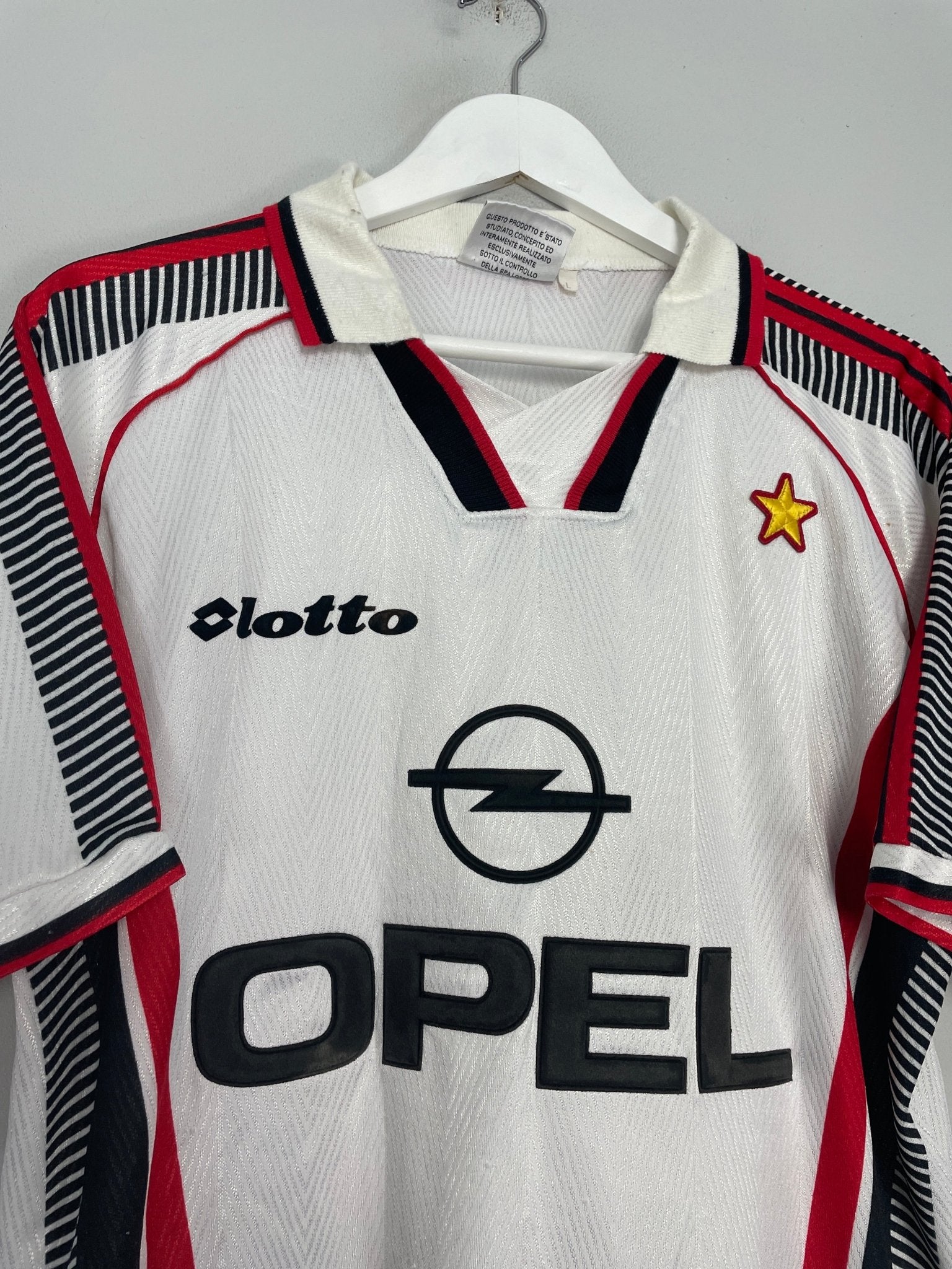 Shop 1997/98 AC MILAN AWAY SHIRT (L) LOTTO, classic football shirts, vintage football shirts & retro soccer jerseys at Cult Kits