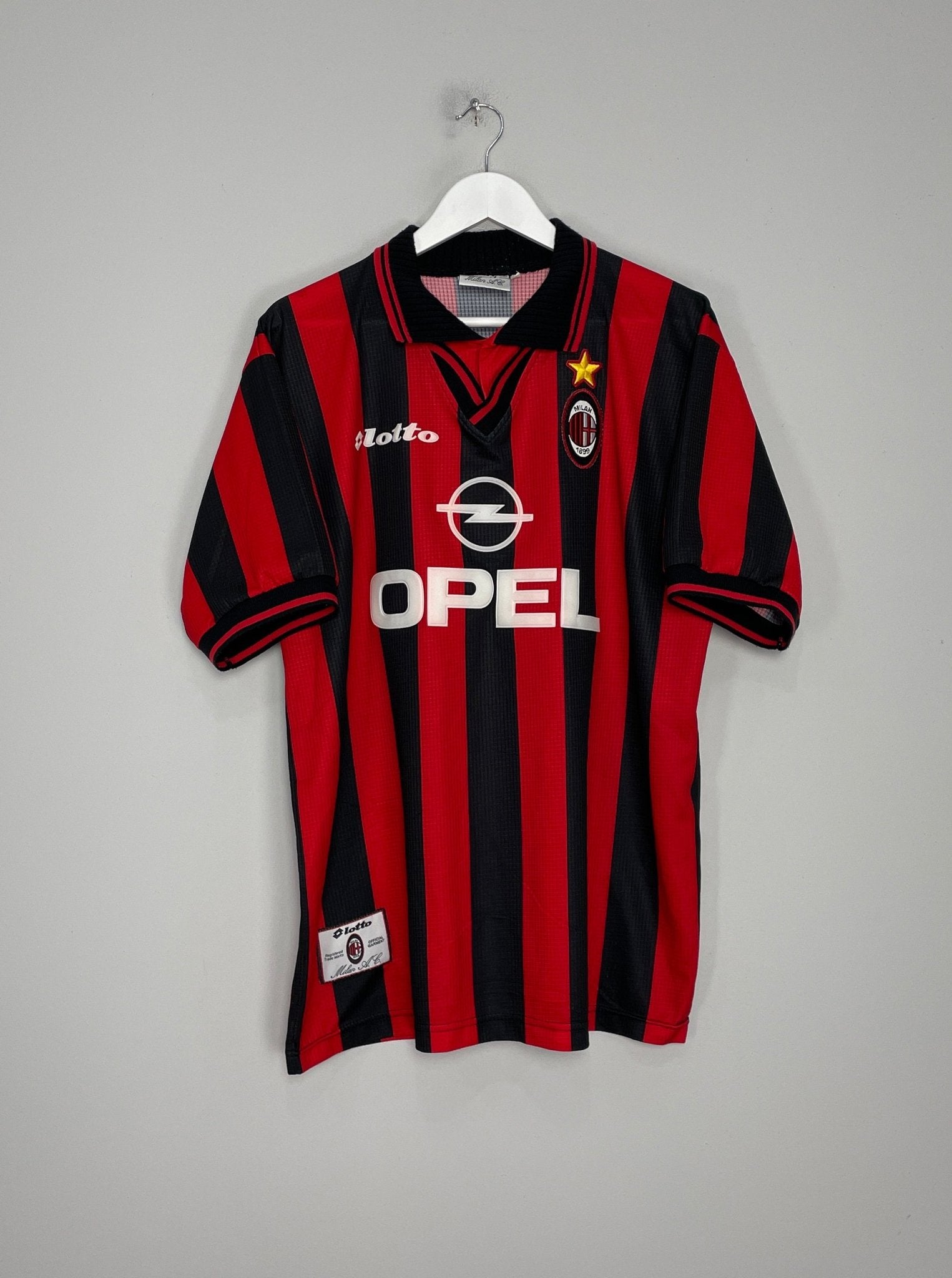 Shop 1997/98 AC MILAN HOME SHIRT (XL) LOTTO, classic football shirts, vintage football shirts & retro soccer jerseys at Cult Kits