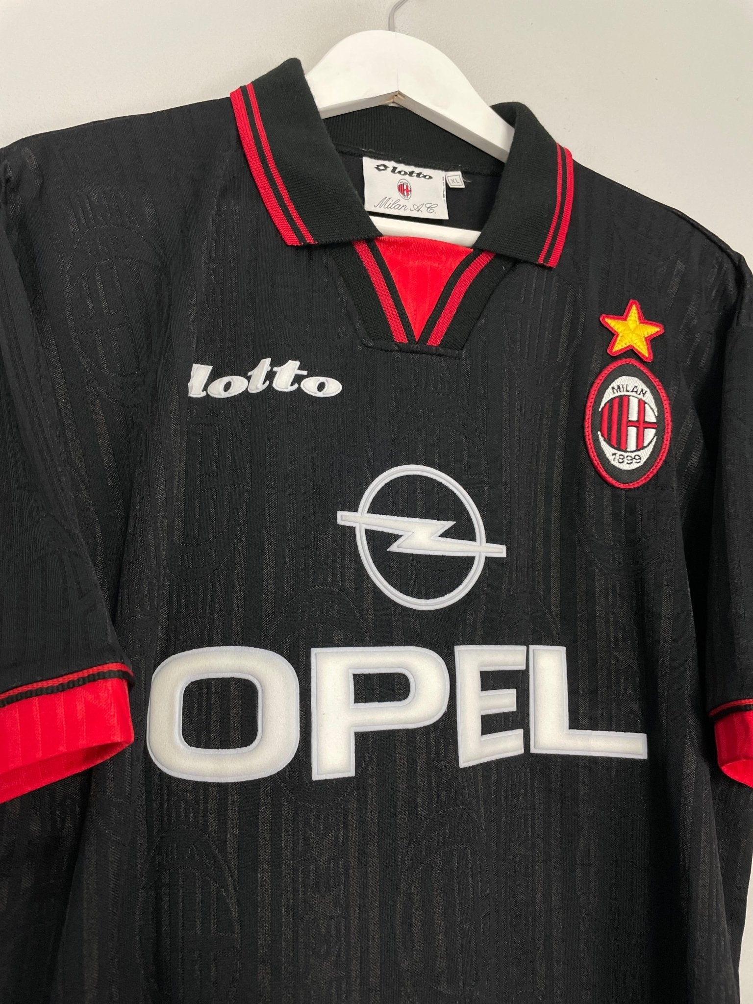 Shop 1997/98 AC MILAN LEONARDO #30 THIRD SHIRT (XL) LOTTO, classic football shirts, vintage football shirts & retro soccer jerseys at Cult Kits