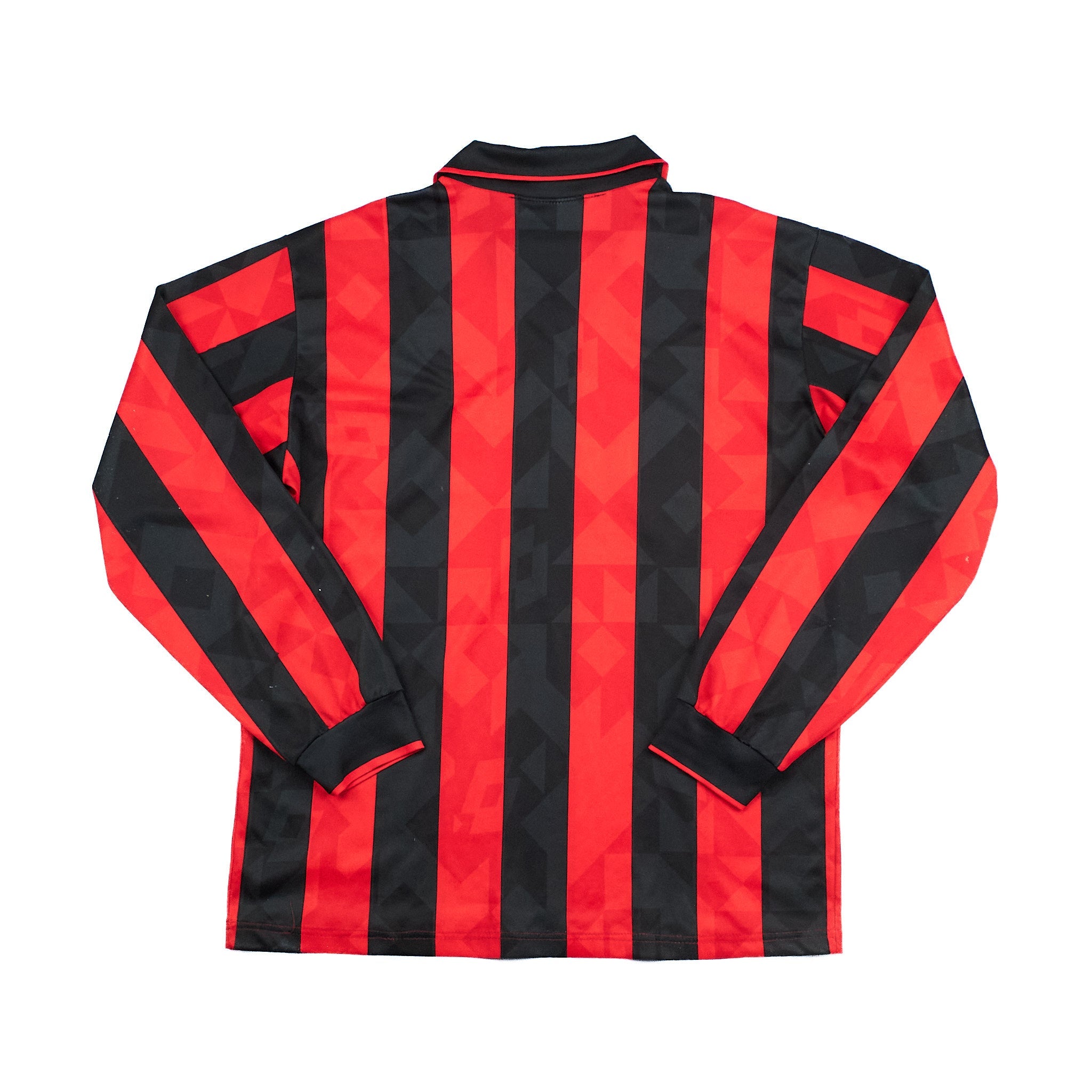 Buy 1997/98 AC Milan L/S Home Shirt (XS) Lotto ~ Free worldwide shipping ~ Authentic Vintage Football Shirts from Cult Kits