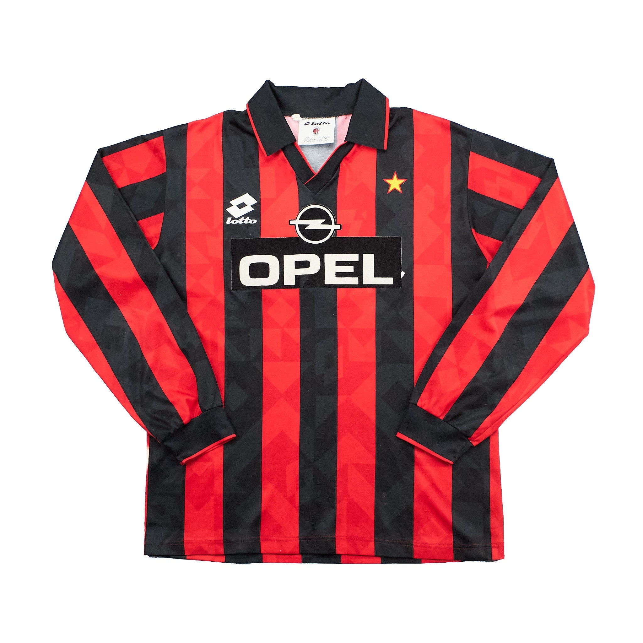 Buy 1997/98 AC Milan L/S Home Shirt (XS) Lotto ~ Free worldwide shipping ~ Authentic Vintage Football Shirts from Cult Kits