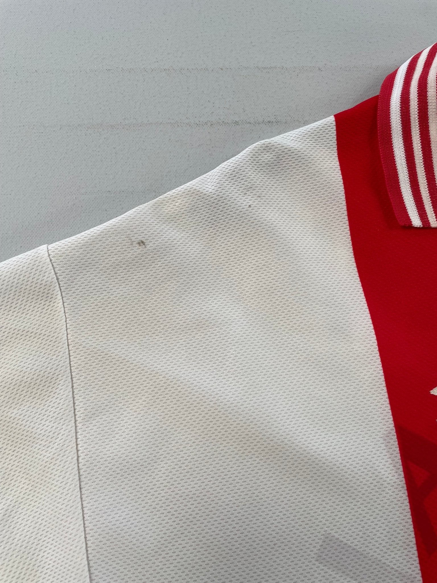 Buy 1997/98 Ajax Litmanen 10 Home Shirt (L) Umbro ~ Free worldwide shipping ~ Authentic Vintage Football Shirts from Cult Kits