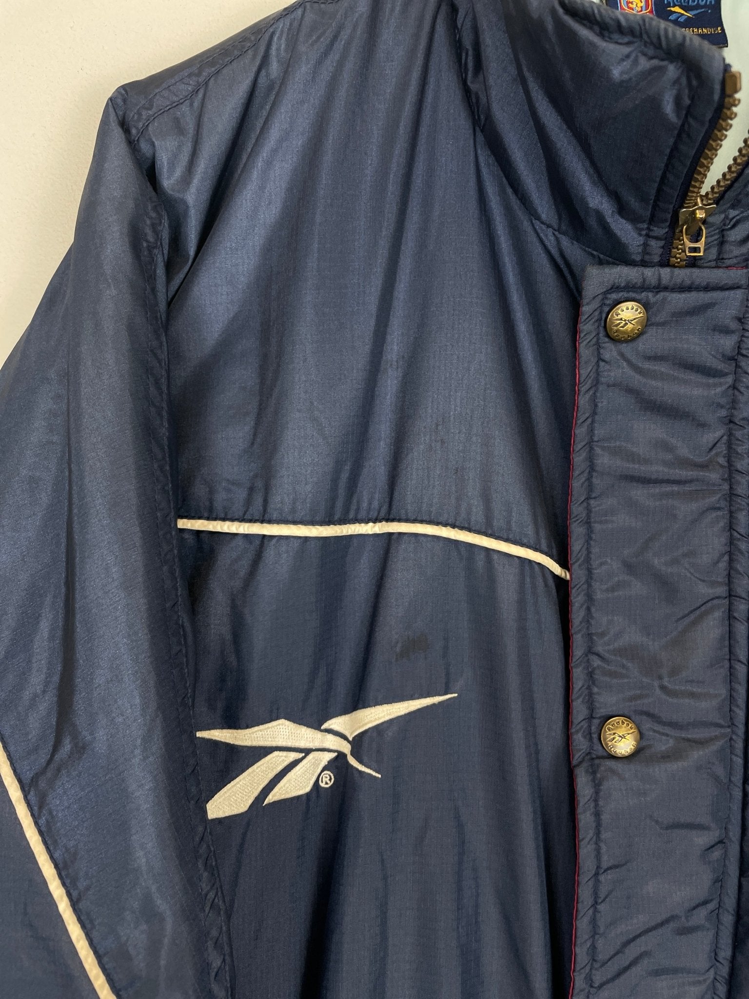 Shop 1997/98 ASTON VILLA BENCH COAT (L) REEBOK, classic football shirts, vintage football shirts & retro soccer jerseys at Cult Kits