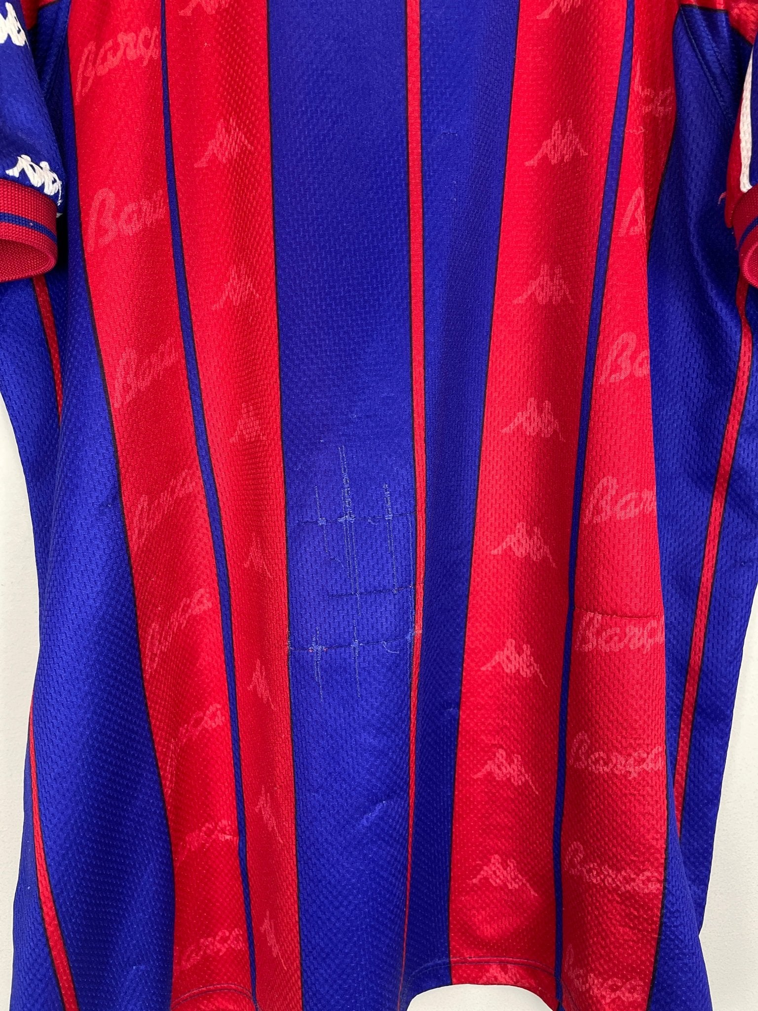 Shop 1997/98 BARCELONA HOME SHIRT (XL) KAPPA, classic football shirts, vintage football shirts & retro soccer jerseys at Cult Kits