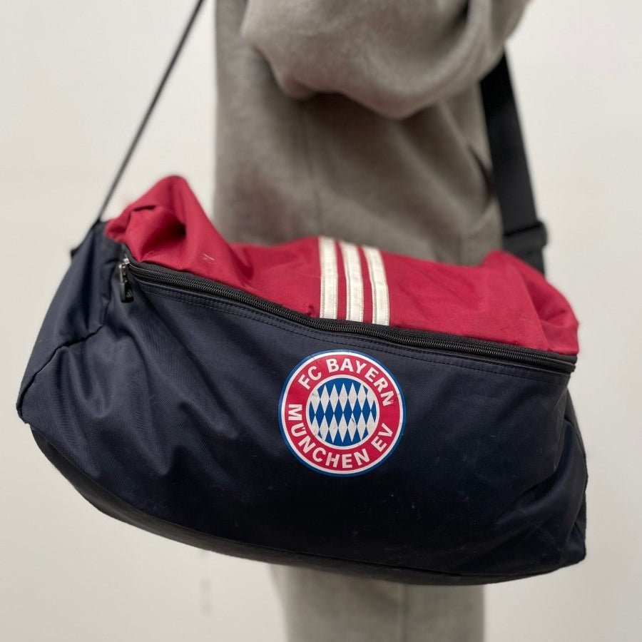 1997/98 BAYERN MUNICH KIT BAG ADIDAS - Cult Kits - Small - Buy Vintage Football Shirts, Authentic Retro Football Shirts For Sale, Classic Football Shirts & Soccer Jersey