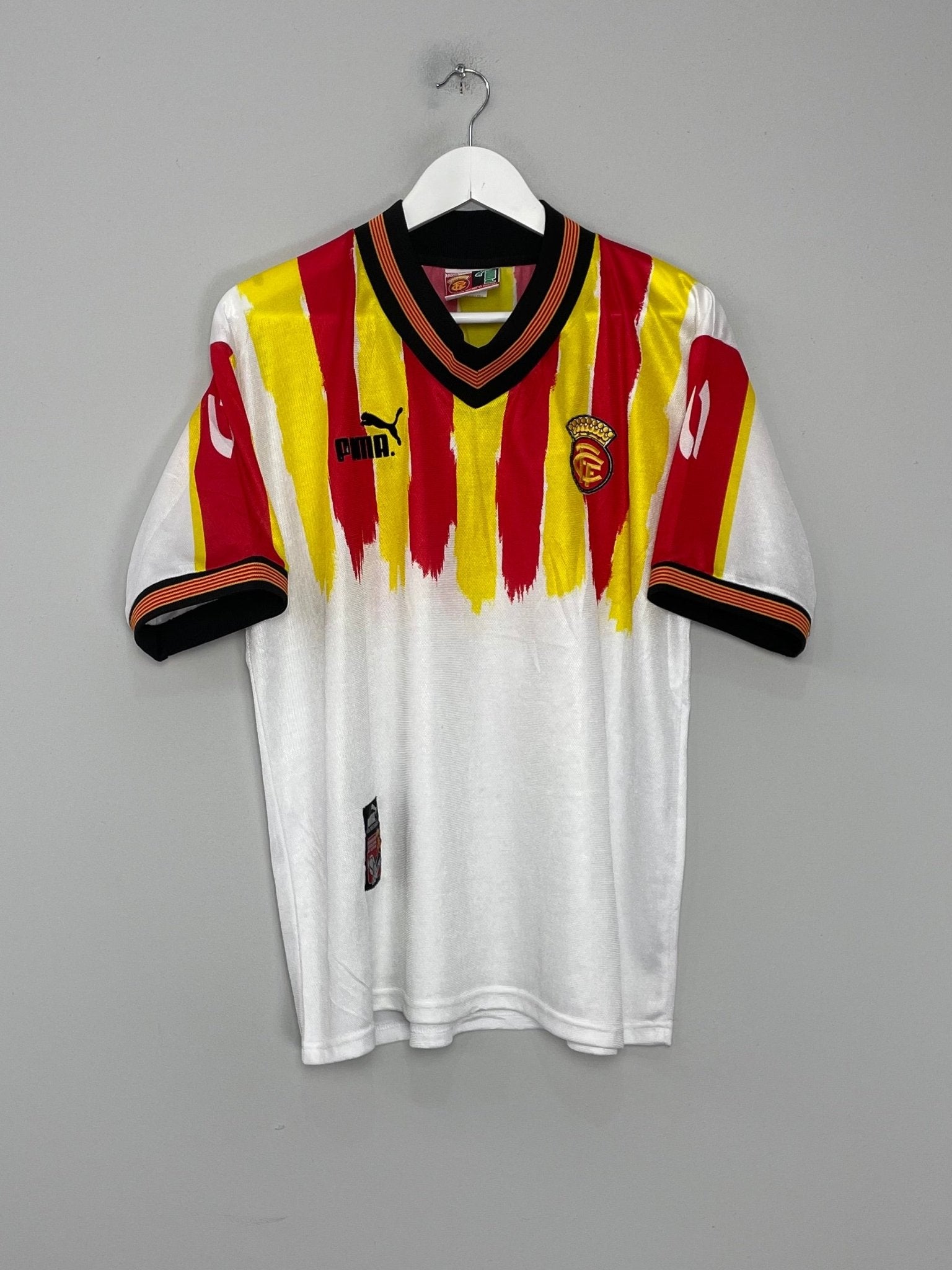 Shop 1997/98 CATALUNYA HOME SHIRT (M) PUMA, classic football shirts, vintage football shirts & retro soccer jerseys at Cult Kits