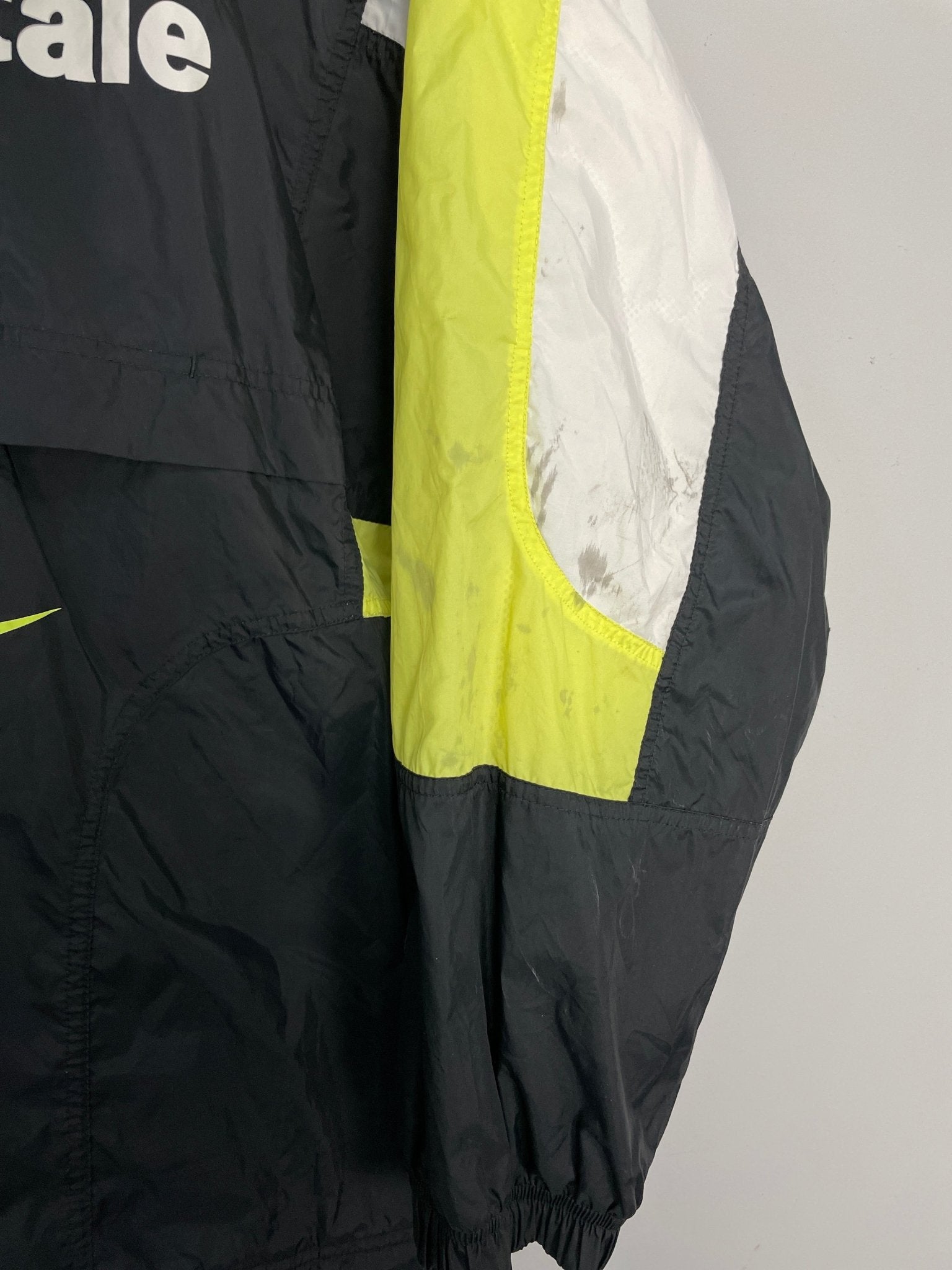 Shop 1997/98 DORTMUND TRACK JACKET (XXL) NIKE, classic football shirts, vintage football shirts & retro soccer jerseys at Cult Kits