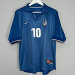 Shop 1997/98 ITALY DEL PIERO #10 HOME SHIRT (L) NIKE, classic football shirts, vintage football shirts & retro soccer jerseys at Cult Kits