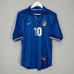 Shop 1997/98 ITALY DEL PIERO #10 HOME SHIRT (M) NIKE, classic football shirts, vintage football shirts & retro soccer jerseys at Cult Kits