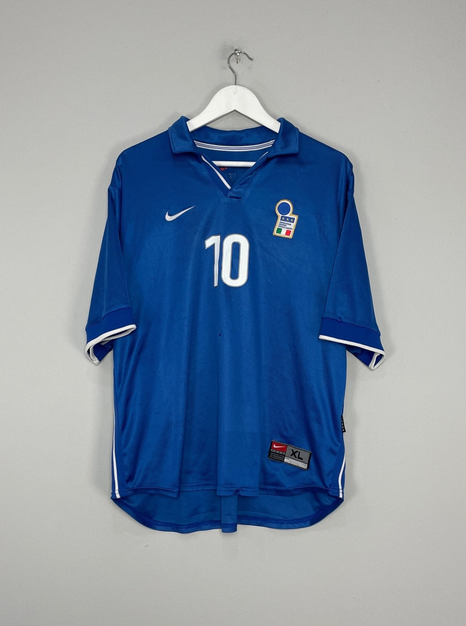 Shop 1997/98 ITALY DEL PIERO #10 HOME SHIRT (XL) NIKE, classic football shirts, vintage football shirts & retro soccer jerseys at Cult Kits