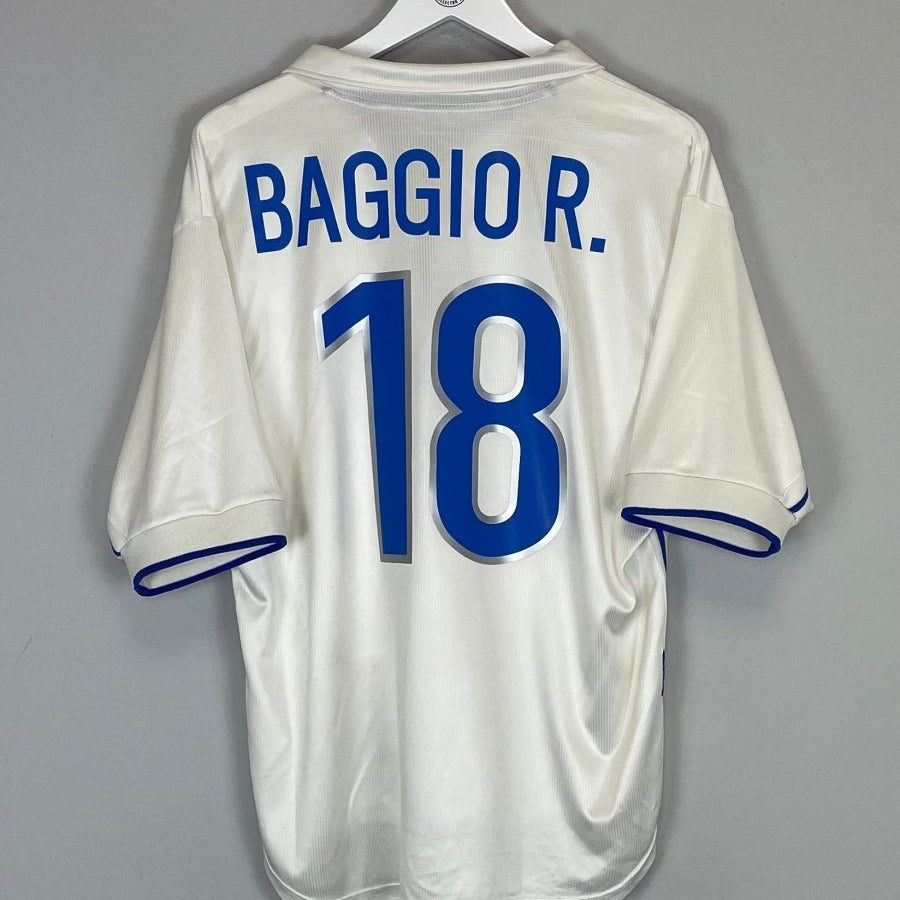 1997/98 ITALY R.BAGGIO 18 AWAY SHIRT (M) NIKE - Cult Kits - Medium - Buy Vintage Football Shirts, Authentic Retro Football Shirts For Sale, Classic Football Shirts & Soccer Jersey