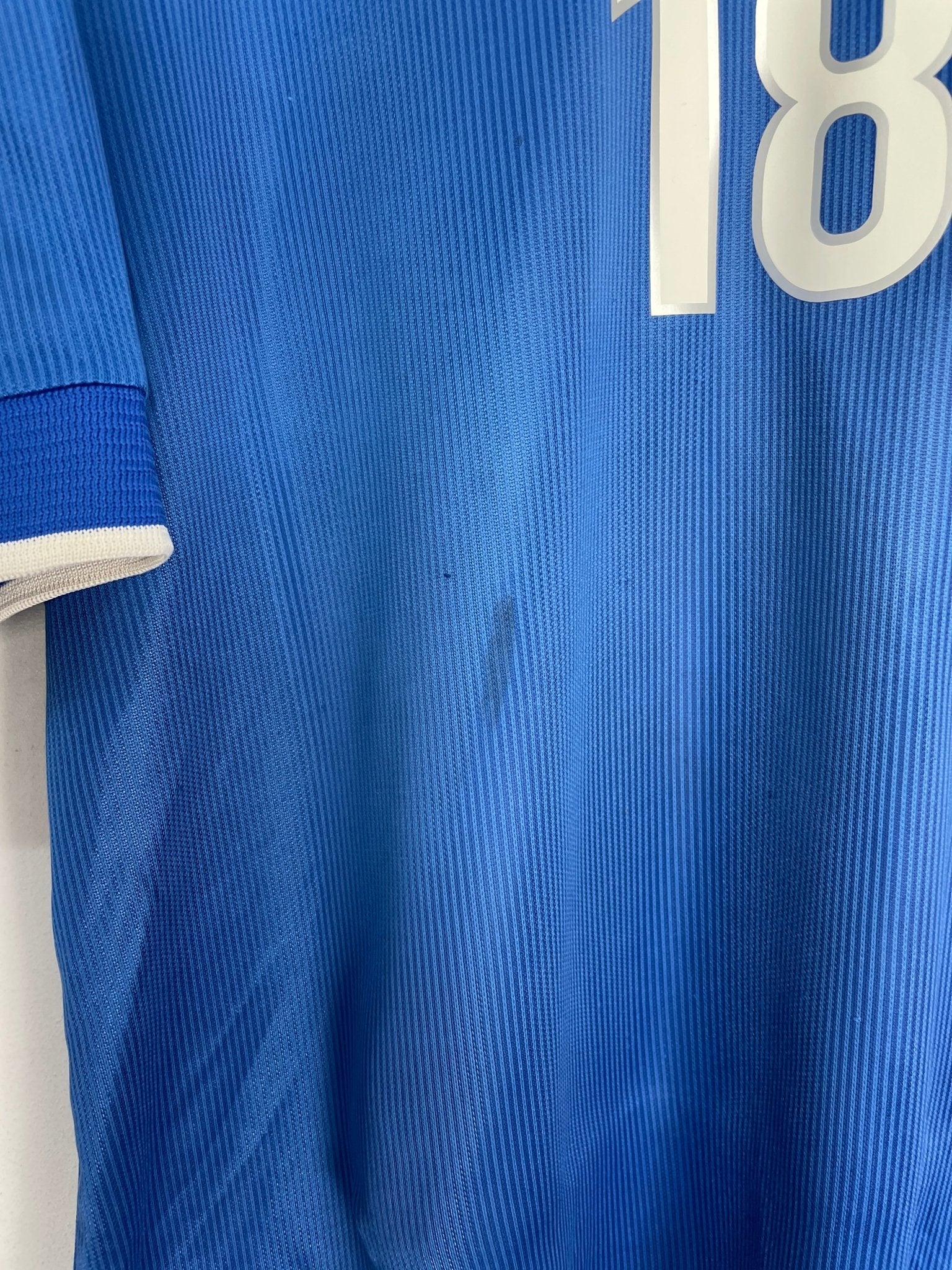 Shop 1997/98 ITALY R.BAGGIO #18 HOME SHIRT (XL) NIKE, classic football shirts, vintage football shirts & retro soccer jerseys at Cult Kits