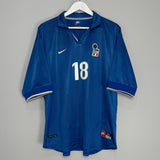 Shop 1997/98 ITALY R.BAGGIO #18 HOME SHIRT (XL) NIKE, classic football shirts, vintage football shirts & retro soccer jerseys at Cult Kits