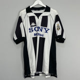Shop 1997/98 JUVENTUS HOME SHIRT (L) KAPPA, classic football shirts, vintage football shirts & retro soccer jerseys at Cult Kits