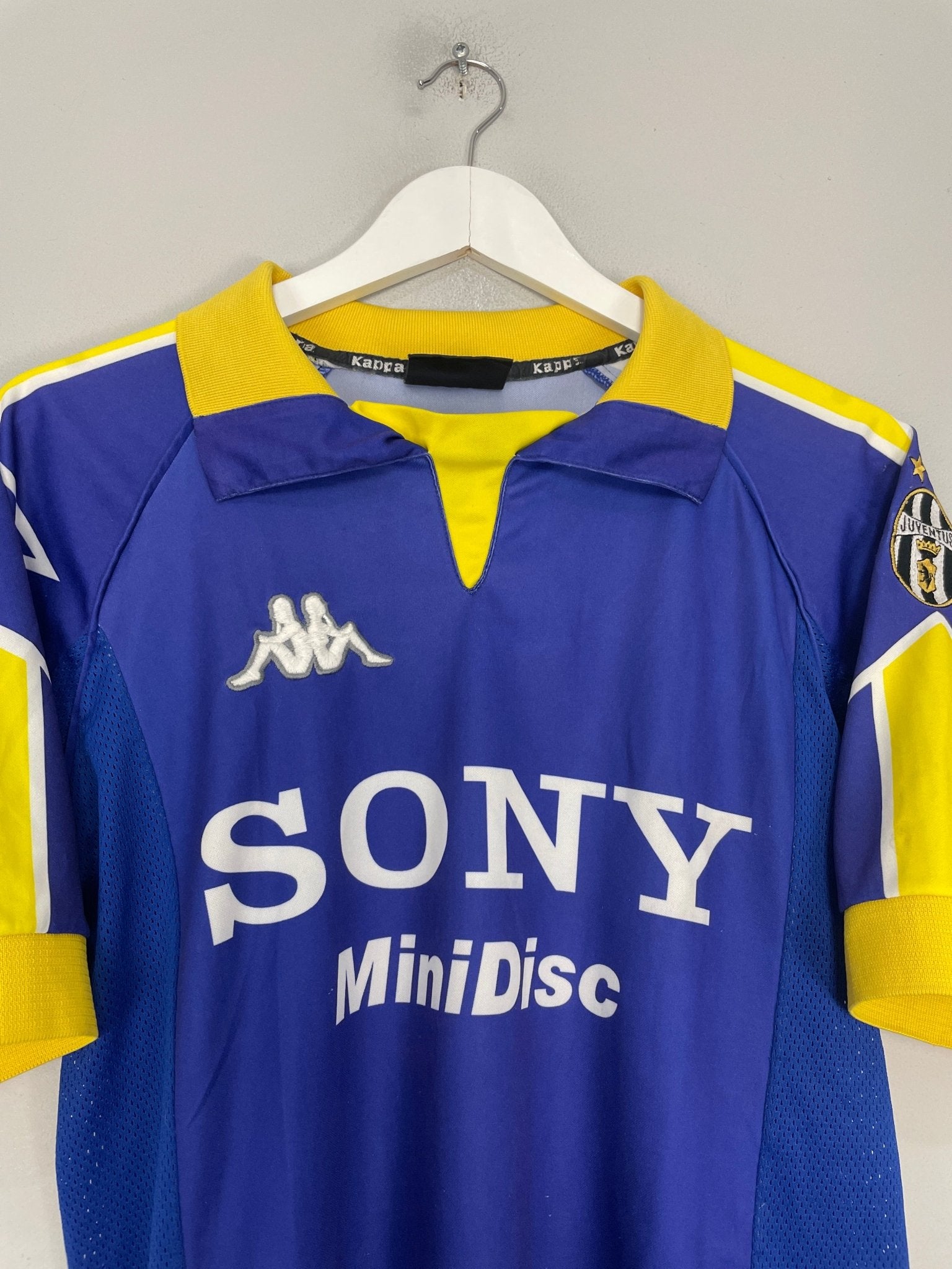 Shop 1997/98 JUVENTUS THIRD SHIRT (S) KAPPA, classic football shirts, vintage football shirts & retro soccer jerseys at Cult Kits