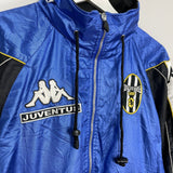 Shop 1997/98 JUVENTUS TRAINING JACKET (M) KAPPA, classic football shirts, vintage football shirts & retro soccer jerseys at Cult Kits