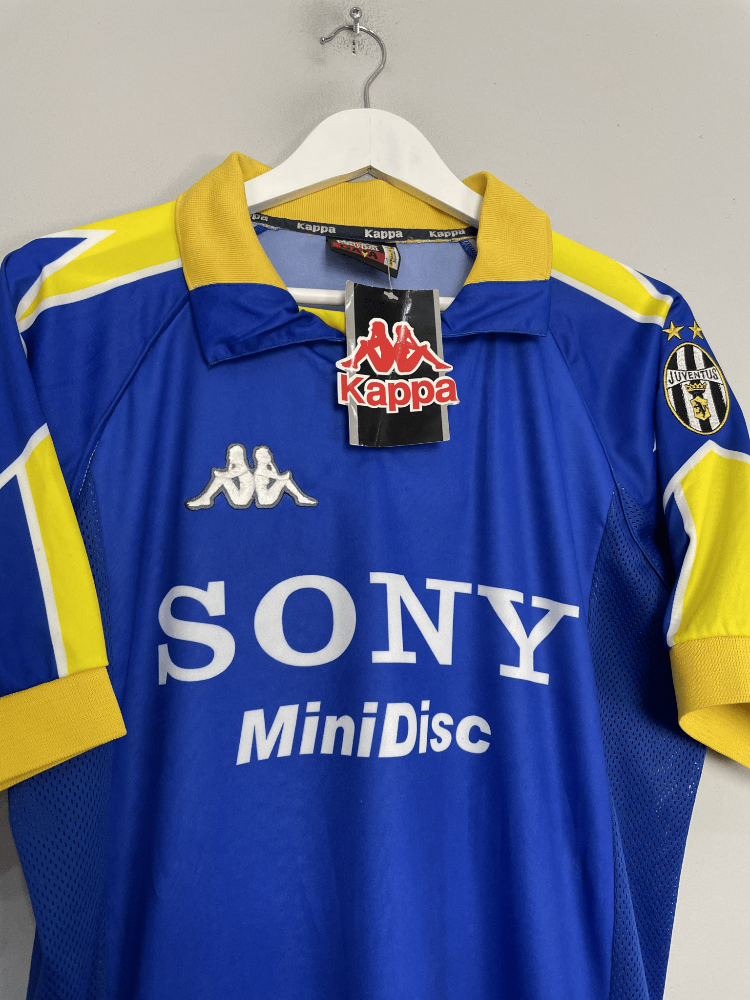 Shop 1997/98 JUVENTUS ZIDANE #21 *BNWT* THIRD SHIRT (M) KAPPA, classic football shirts, vintage football shirts & retro soccer jerseys at Cult Kits