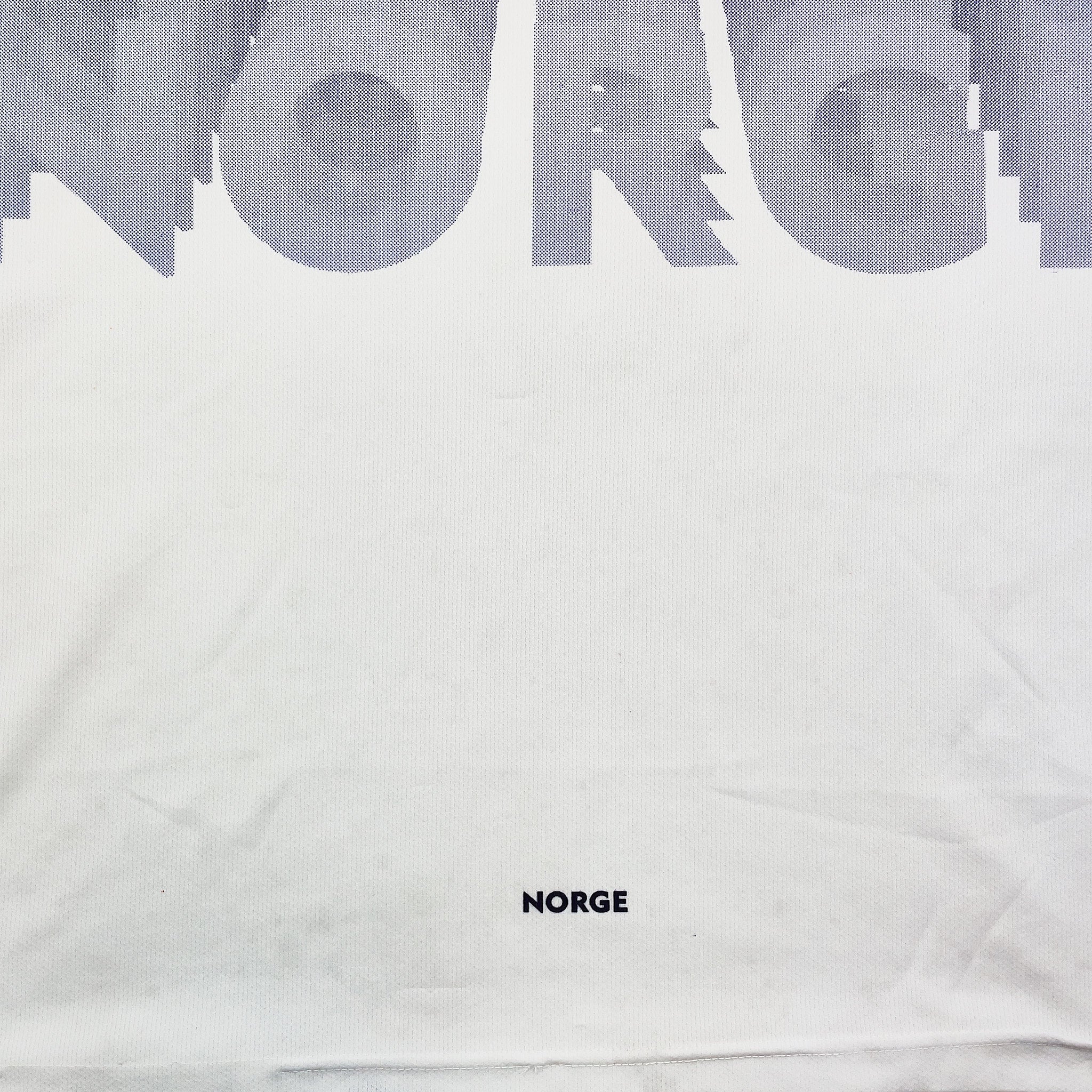 Buy 1997/98 Norway Away Shirt (XL) Umbro ~ Free worldwide shipping ~ Authentic Vintage Football Shirts from Cult Kits