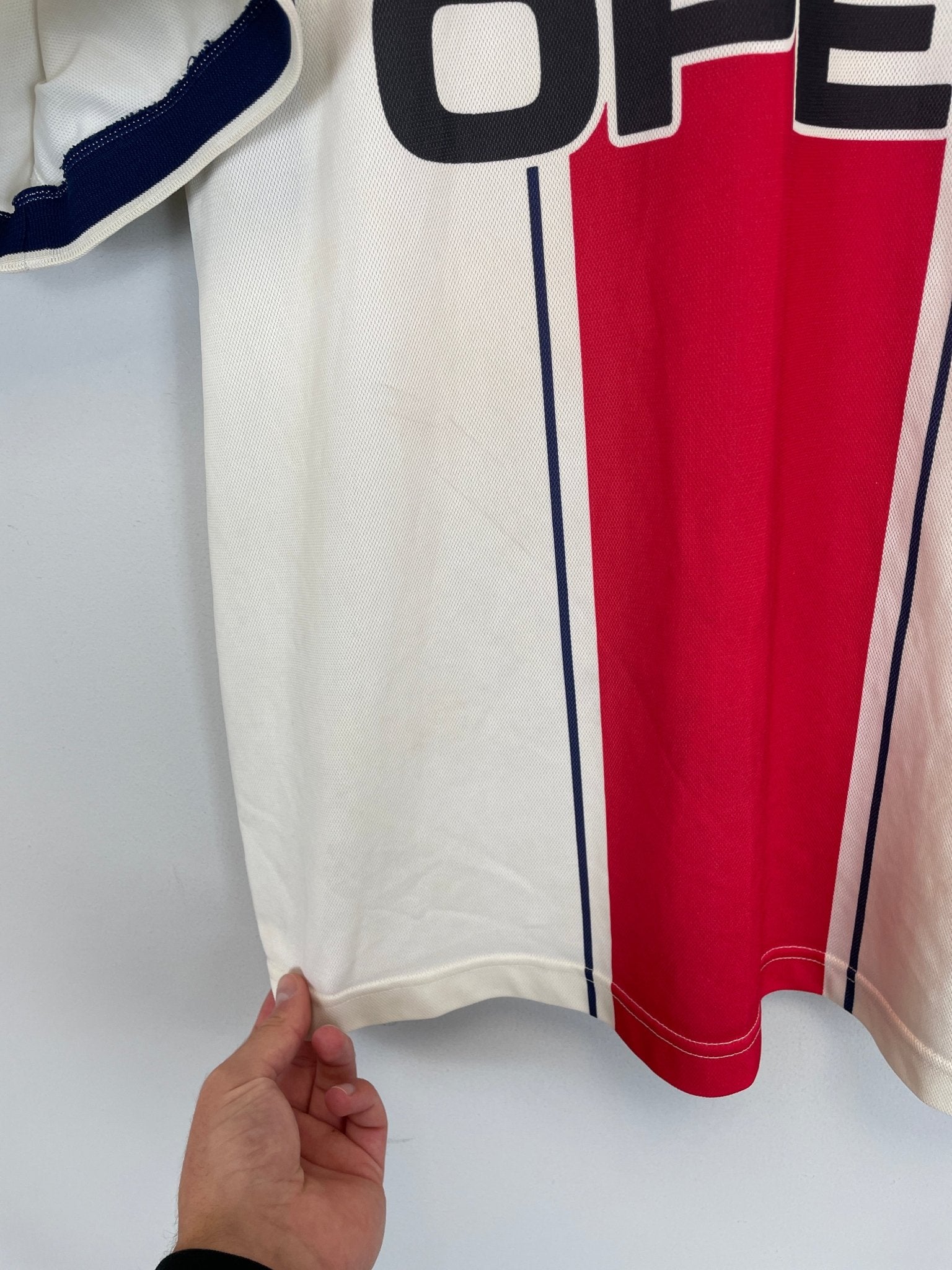 Shop 1997/98 PSG AWAY SHIRT (XL) NIKE, classic football shirts, vintage football shirts & retro soccer jerseys at Cult Kits