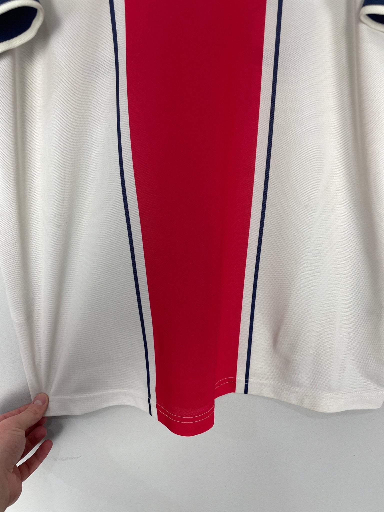 Shop 1997/98 PSG AWAY SHIRT (XL) NIKE, classic football shirts, vintage football shirts & retro soccer jerseys at Cult Kits