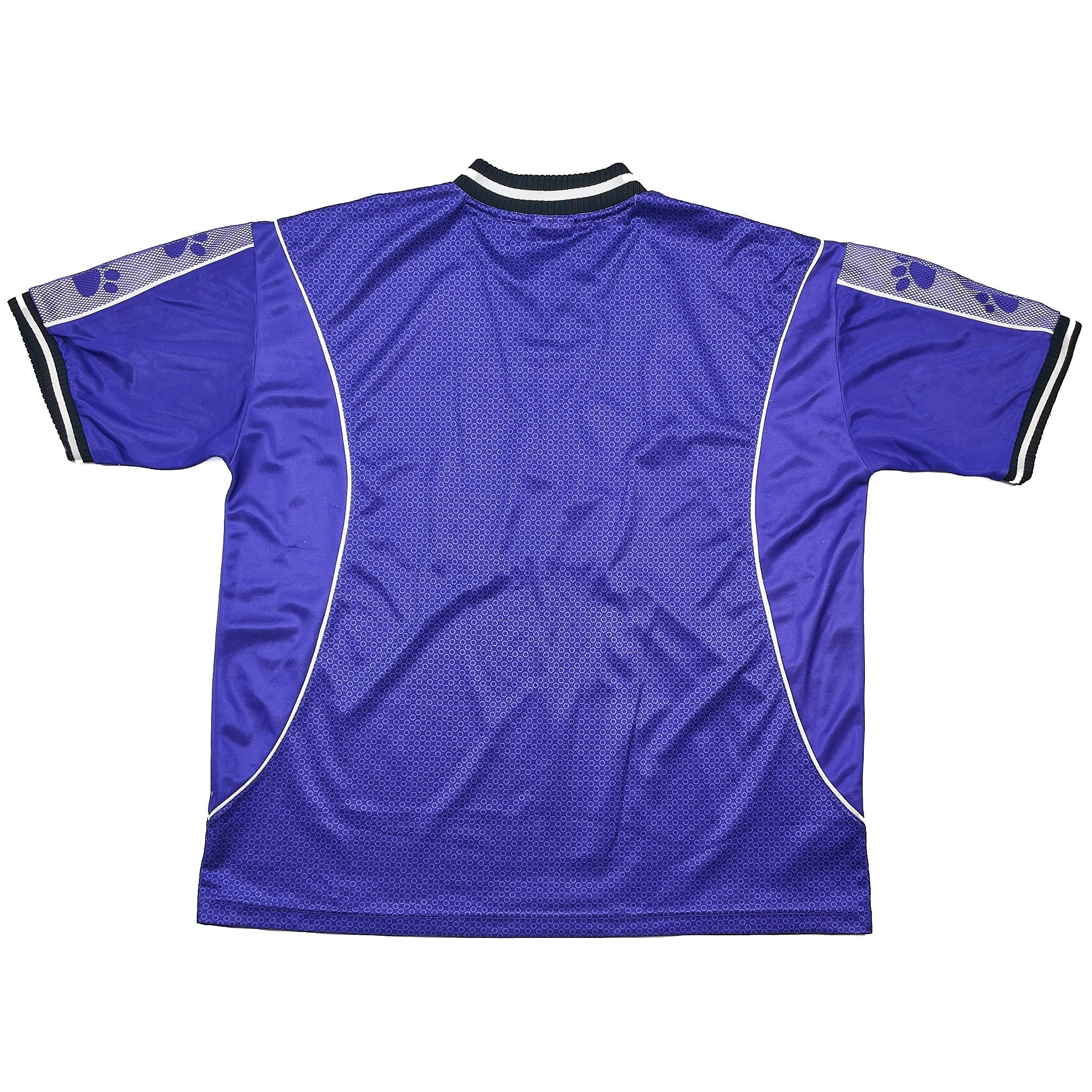 Buy 1997/98 Real Madrid Away Shirt (L) Kelme ~ Free worldwide shipping available ~ Authentic Vintage Football Shirts from Cult Kits