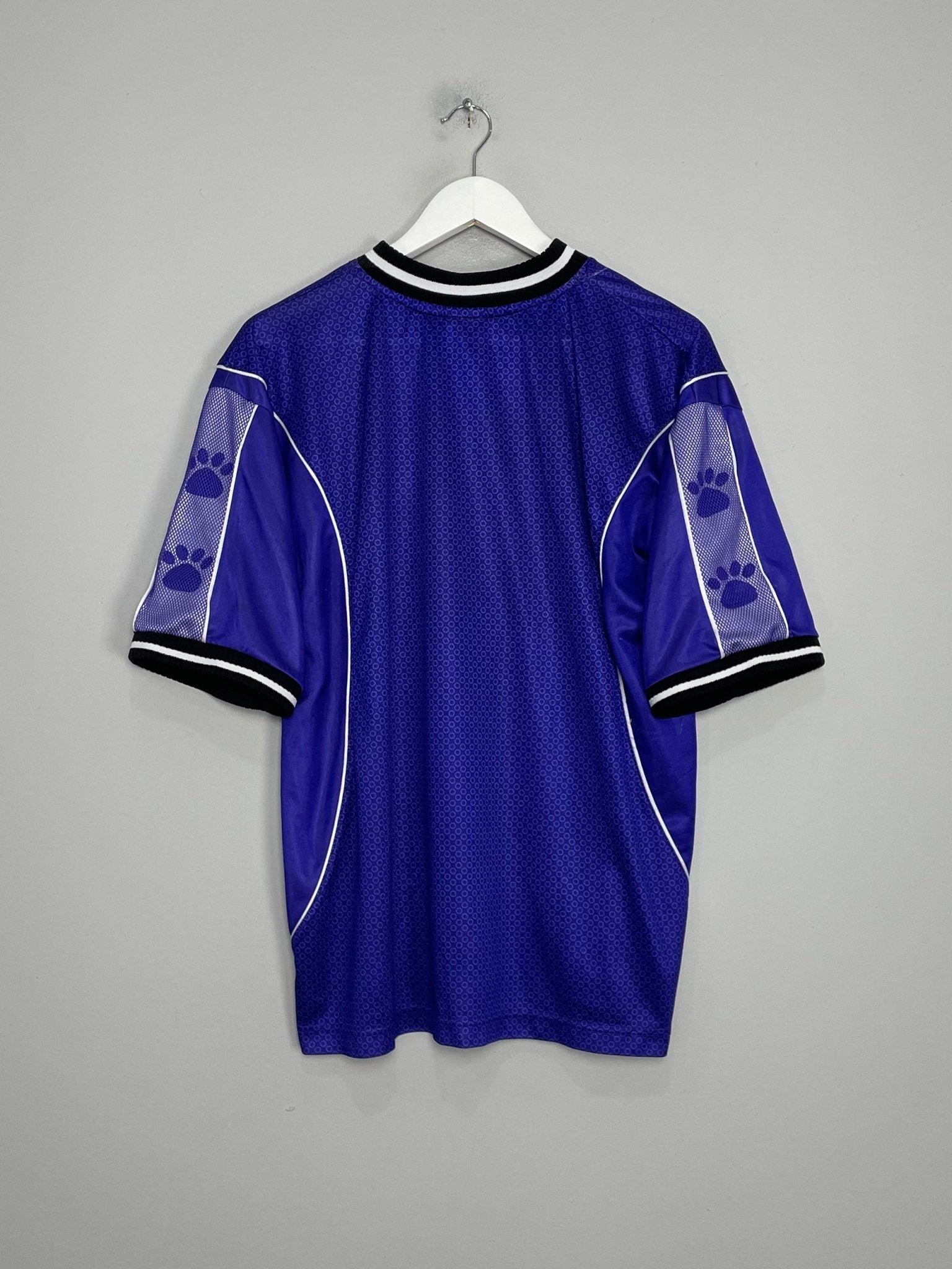 Shop 1997/98 REAL MADRID AWAY SHIRT (M) KELME, classic football shirts, vintage football shirts & retro soccer jerseys at Cult Kits