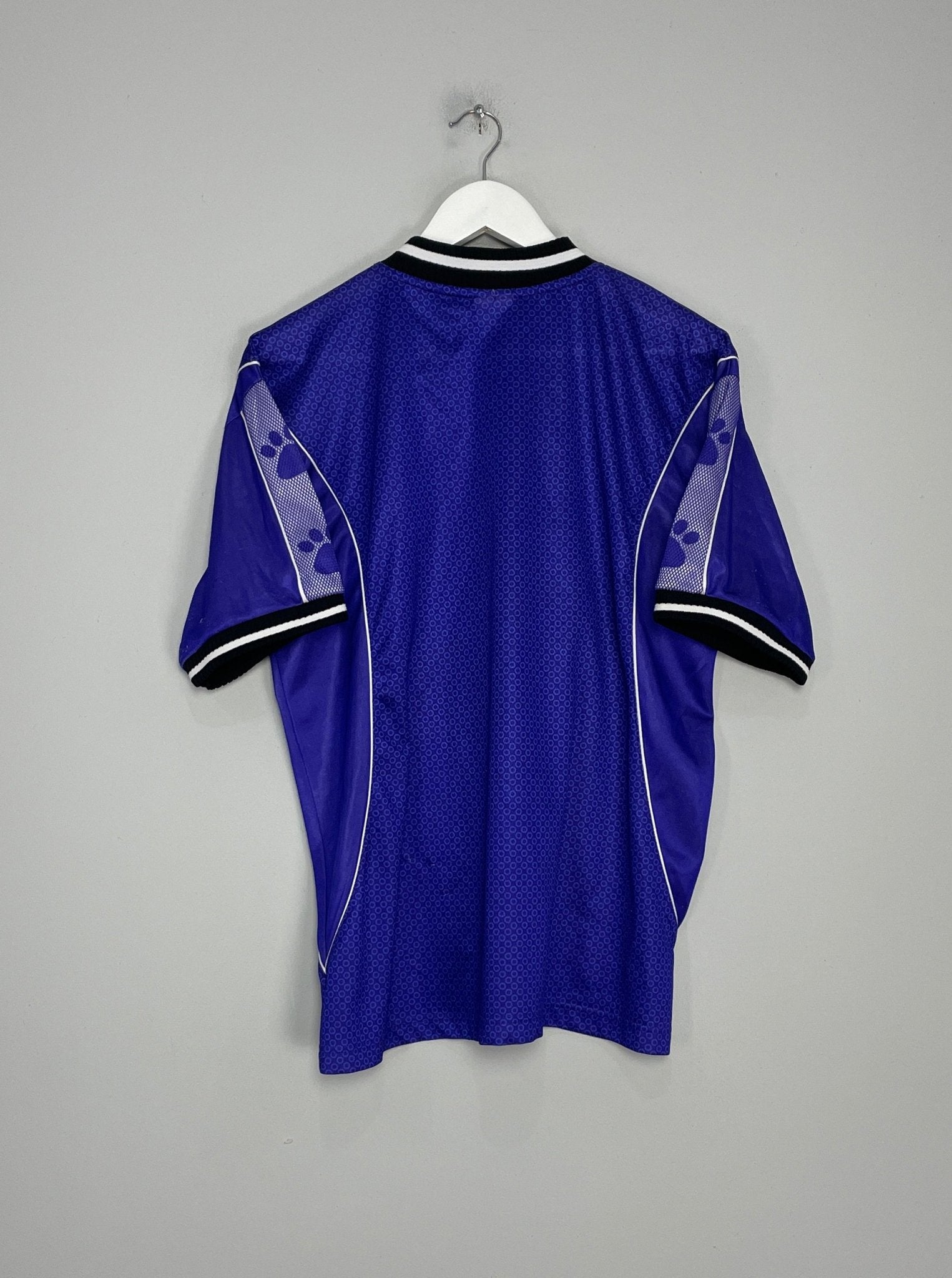 Shop 1997/98 REAL MADRID AWAY SHIRT (S) KELME, classic football shirts, vintage football shirts & retro soccer jerseys at Cult Kits