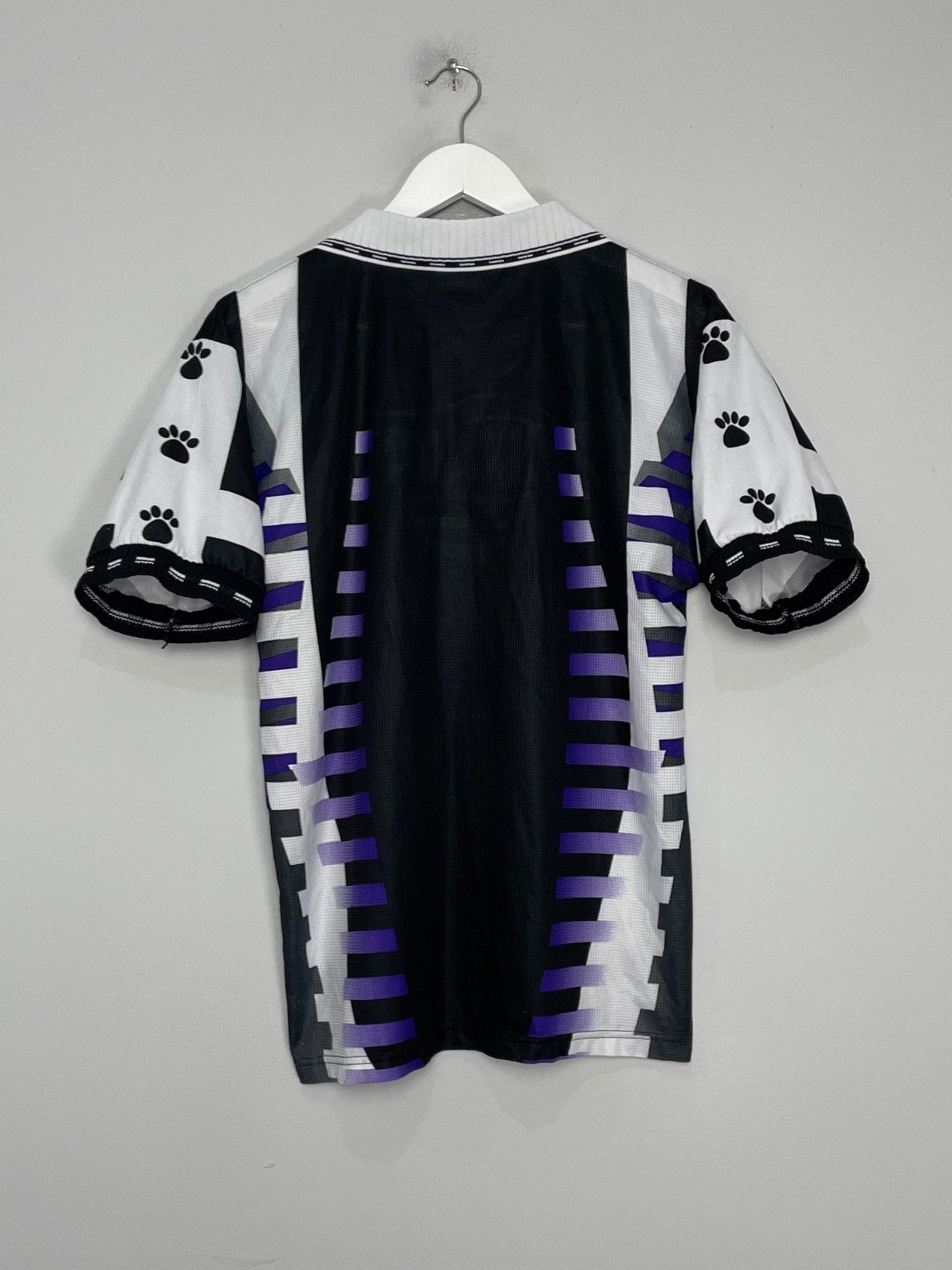 Shop 1997/98 REAL MADRID THIRD SHIRT (S) KELME, classic football shirts, vintage football shirts & retro soccer jerseys at Cult Kits