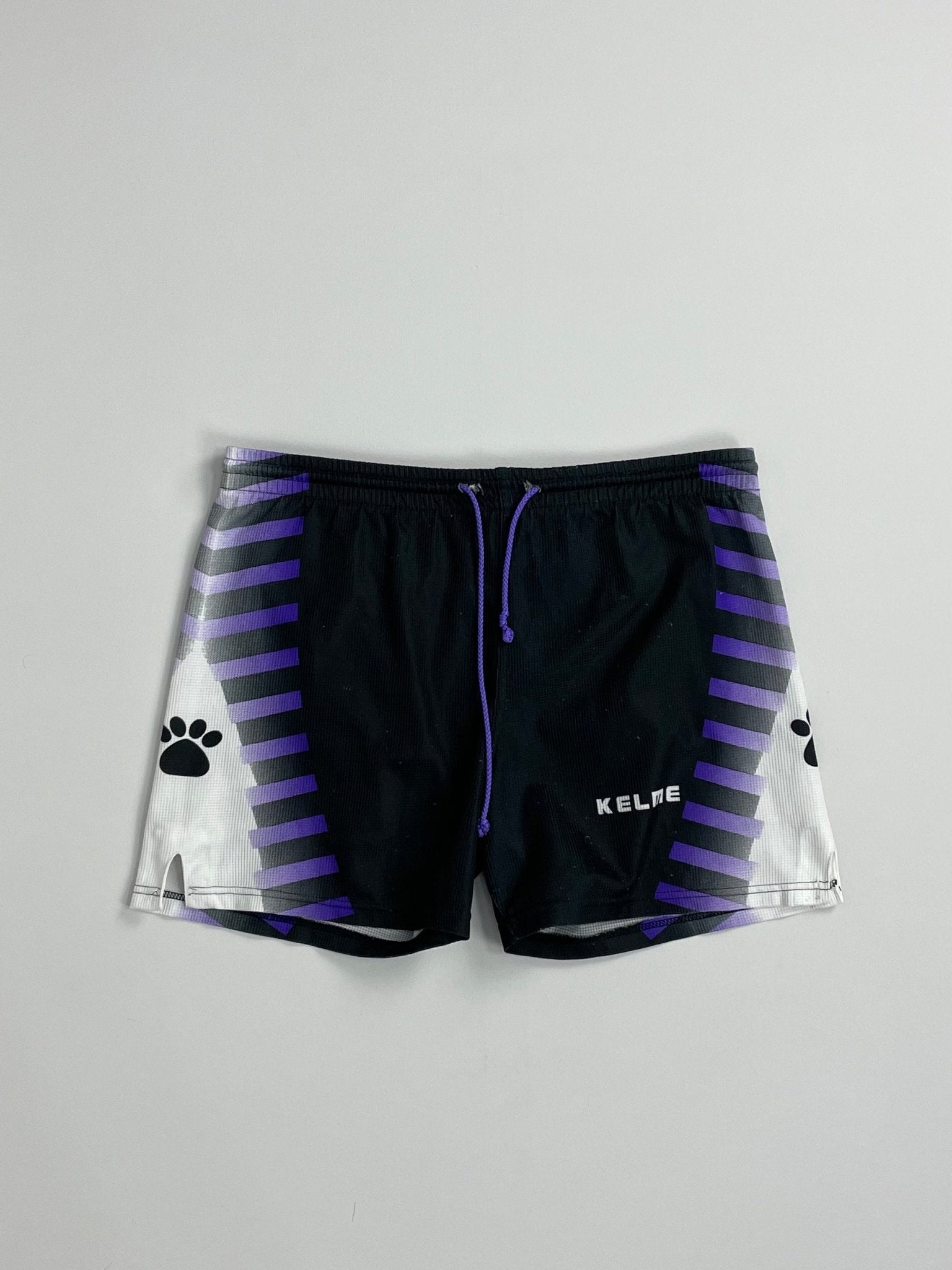 Shop 1997/98 REAL MADRID THIRD SHORTS (S) KELME, classic football shirts, vintage football shirts & retro soccer jerseys at Cult Kits